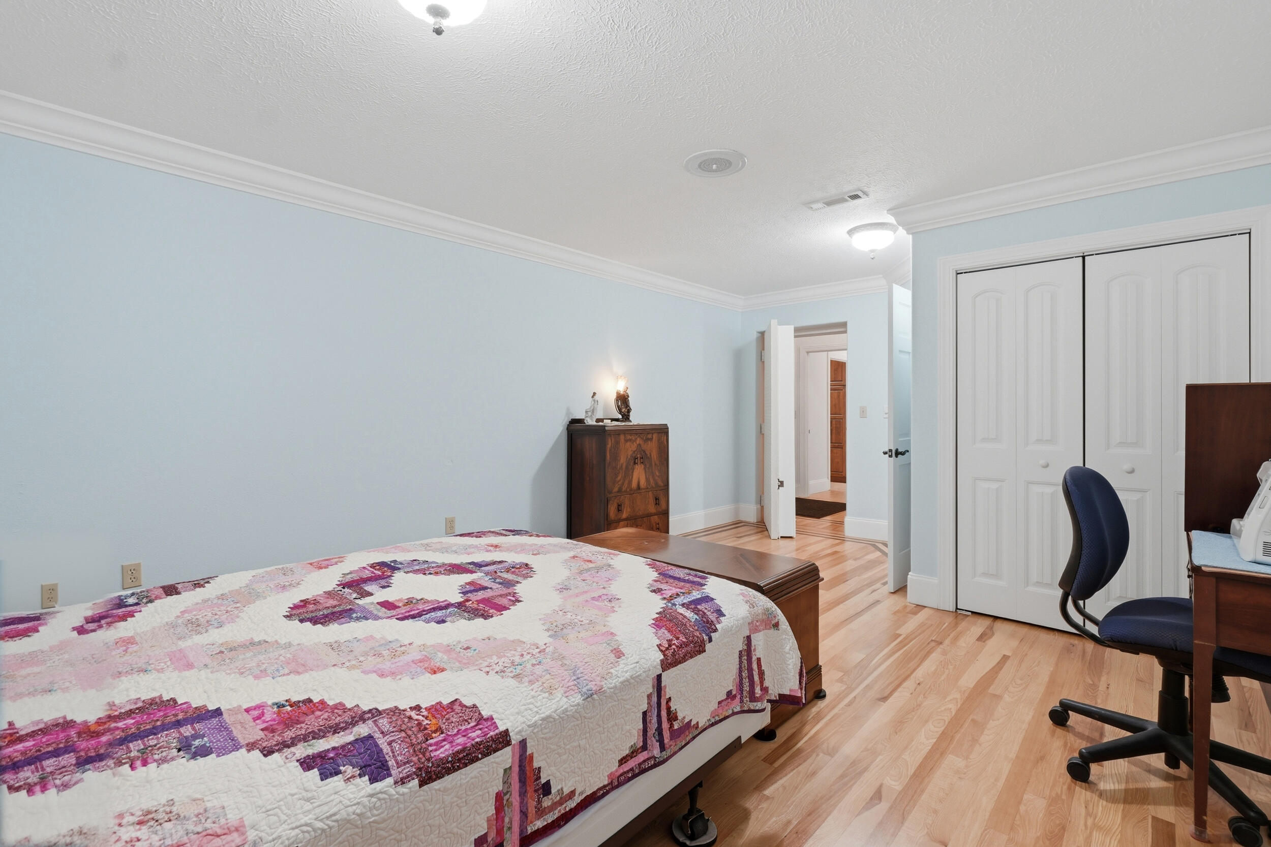 60320368 Property Photo 36