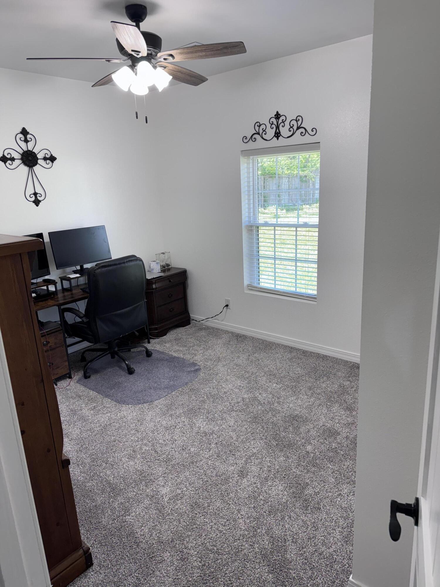 803 Robin Road Road Property Photo 8