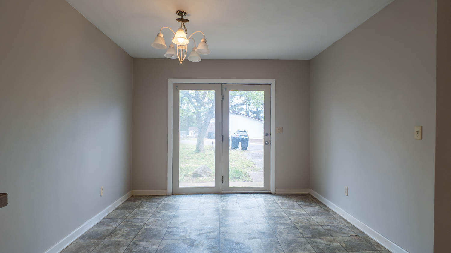 105 Welch Street Property Photo 14