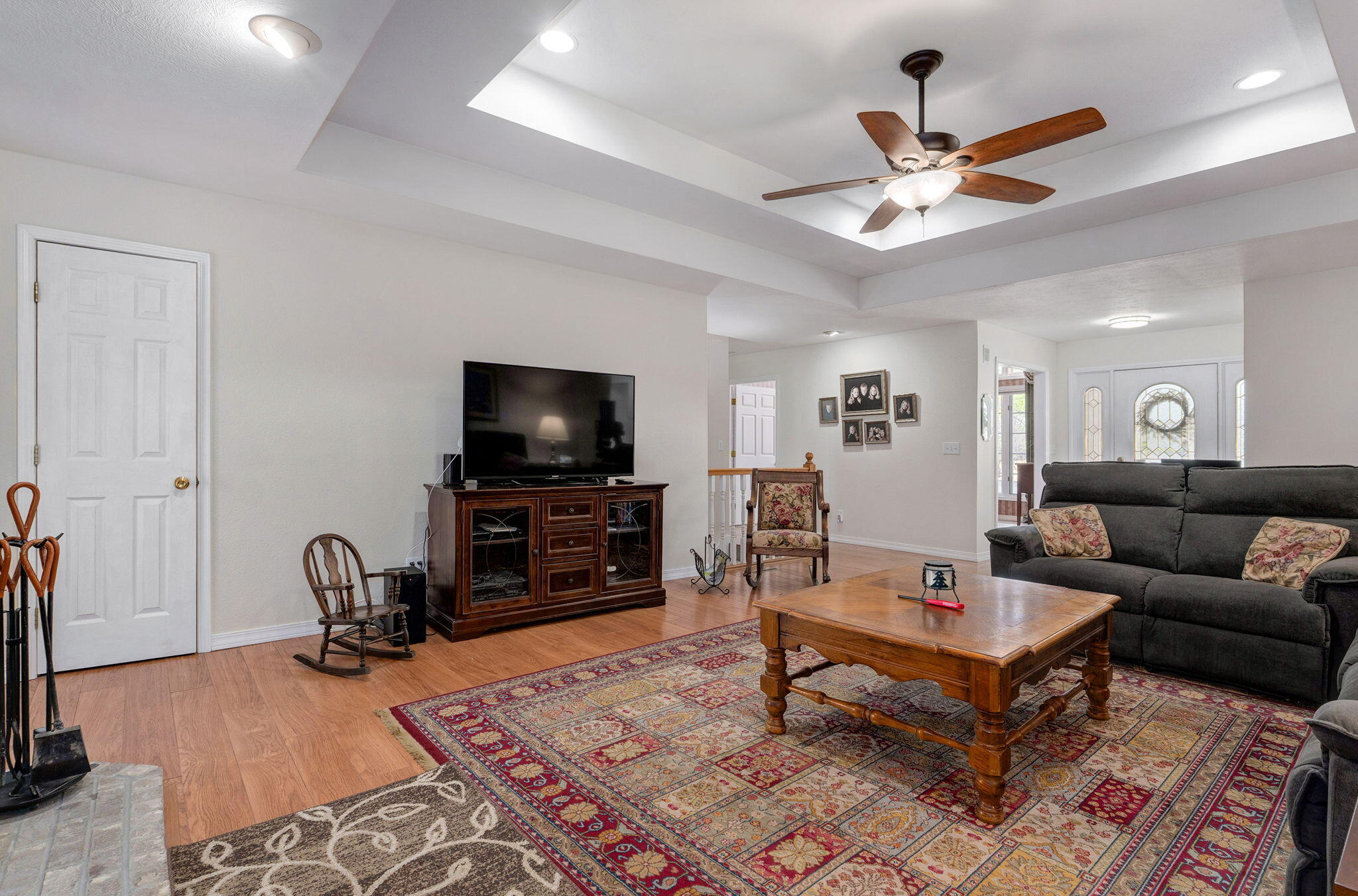 4976 South Eldon Avenue Property Photo 8