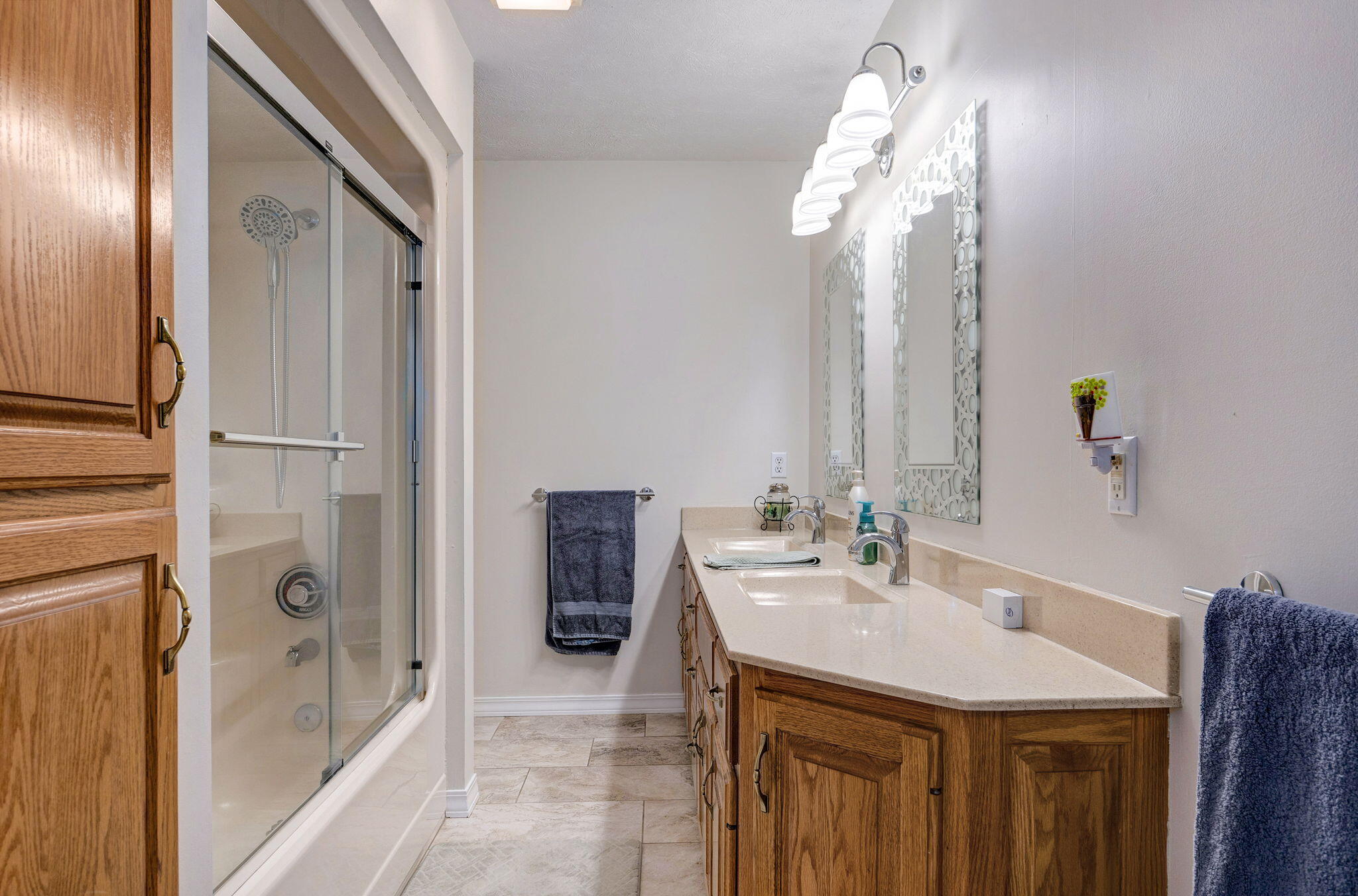 4976 South Eldon Avenue Property Photo 27