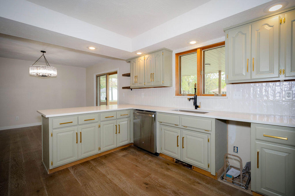 489 Meadowview Drive Property Photo 11