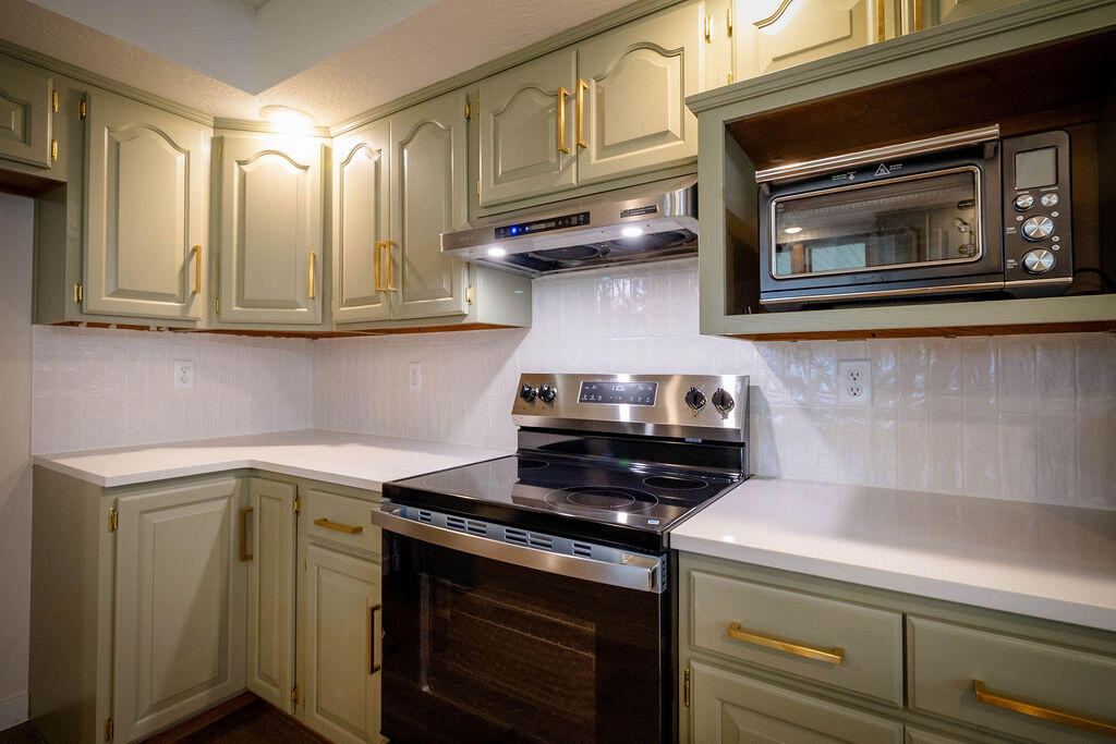 489 Meadowview Drive Property Photo 12