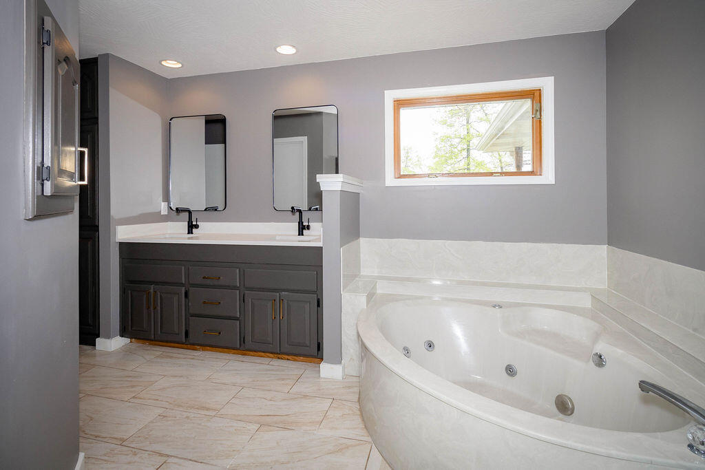 489 Meadowview Drive Property Photo 18
