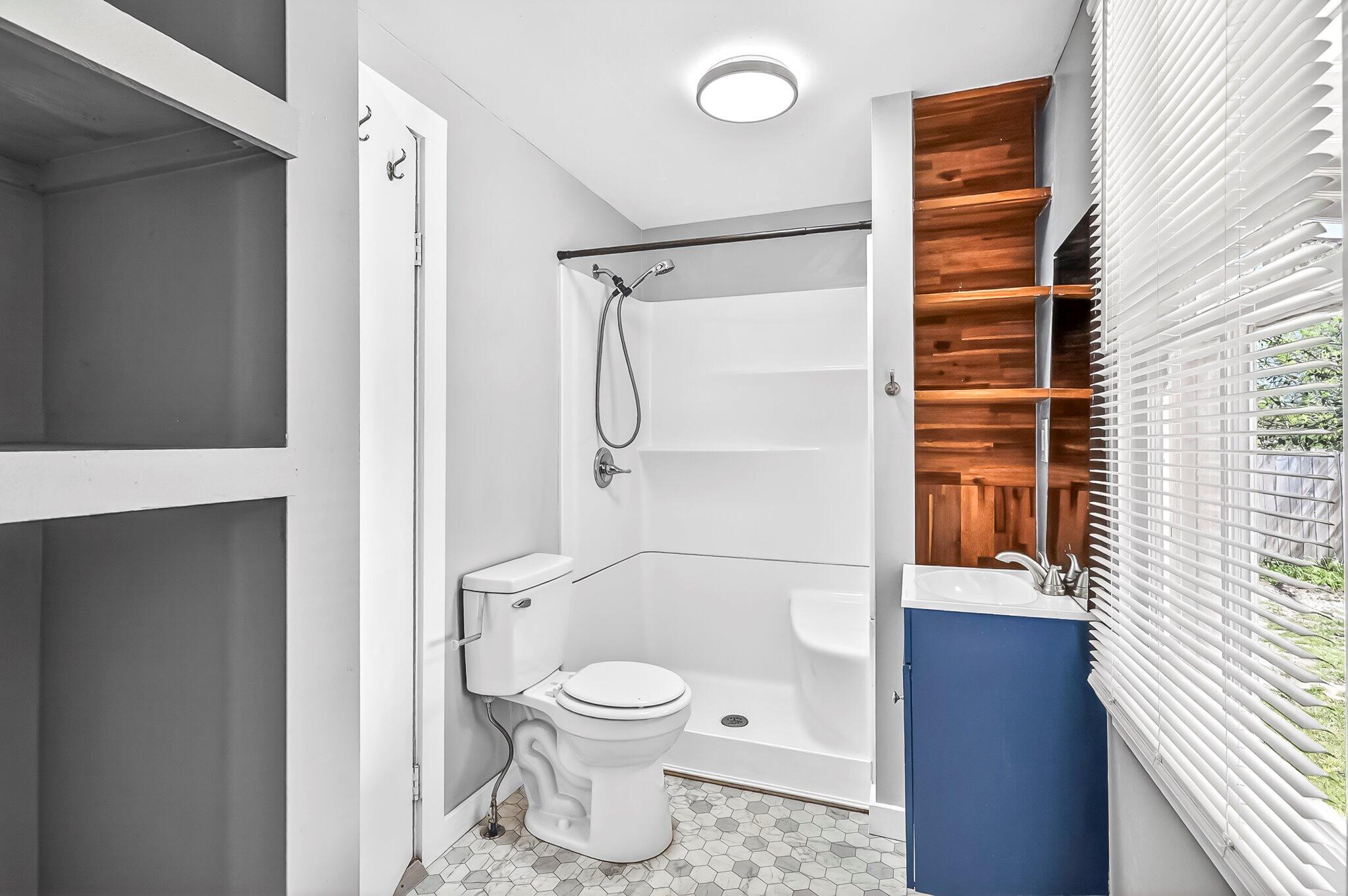 310 West Lawrence Street Property Photo 17