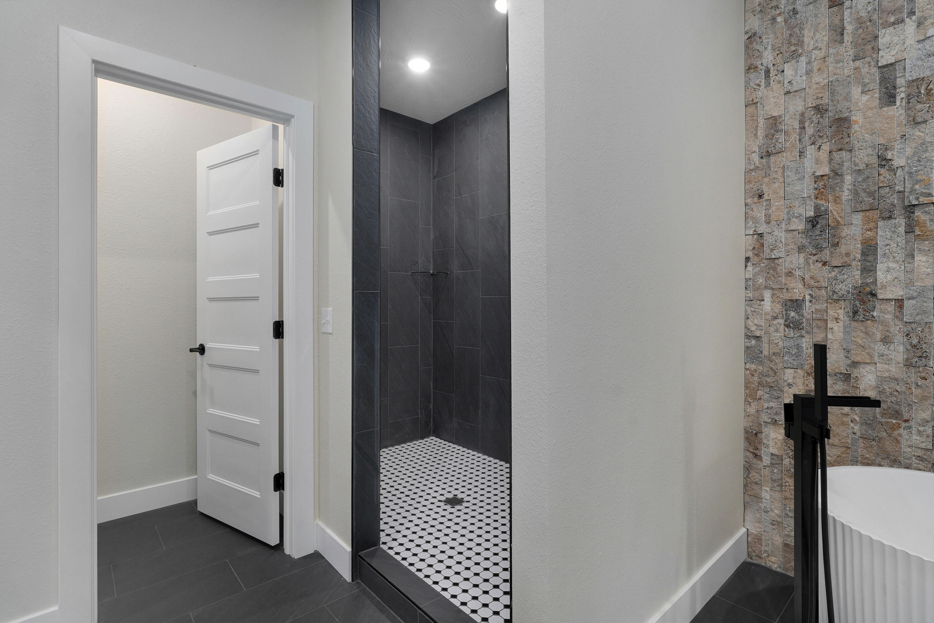 5154 North Seacrest Drive Property Photo 31