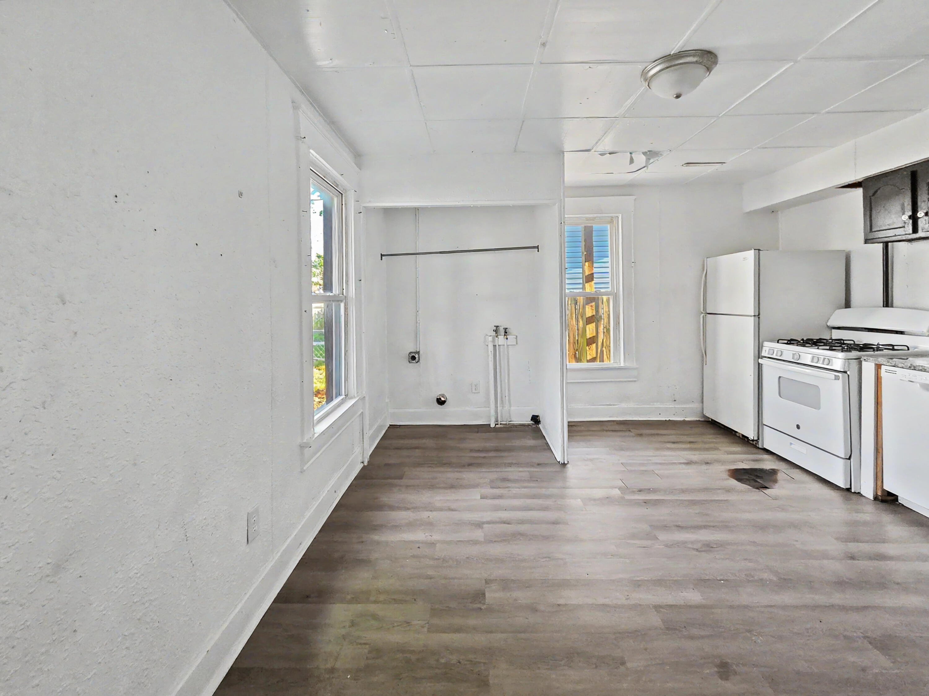 2040 North Prospect Avenue A & B Property Photo 9