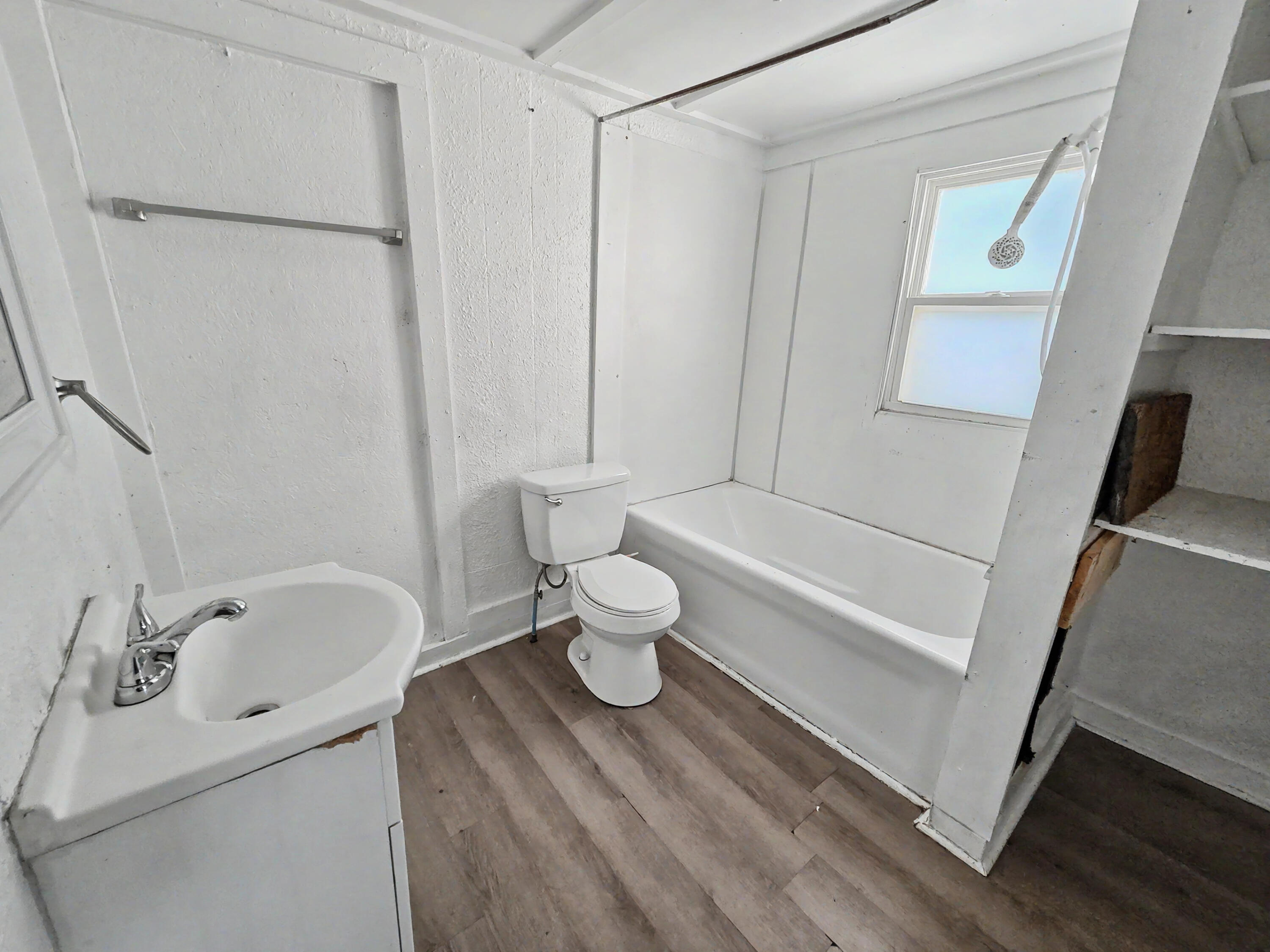 2040 North Prospect Avenue A & B Property Photo 12