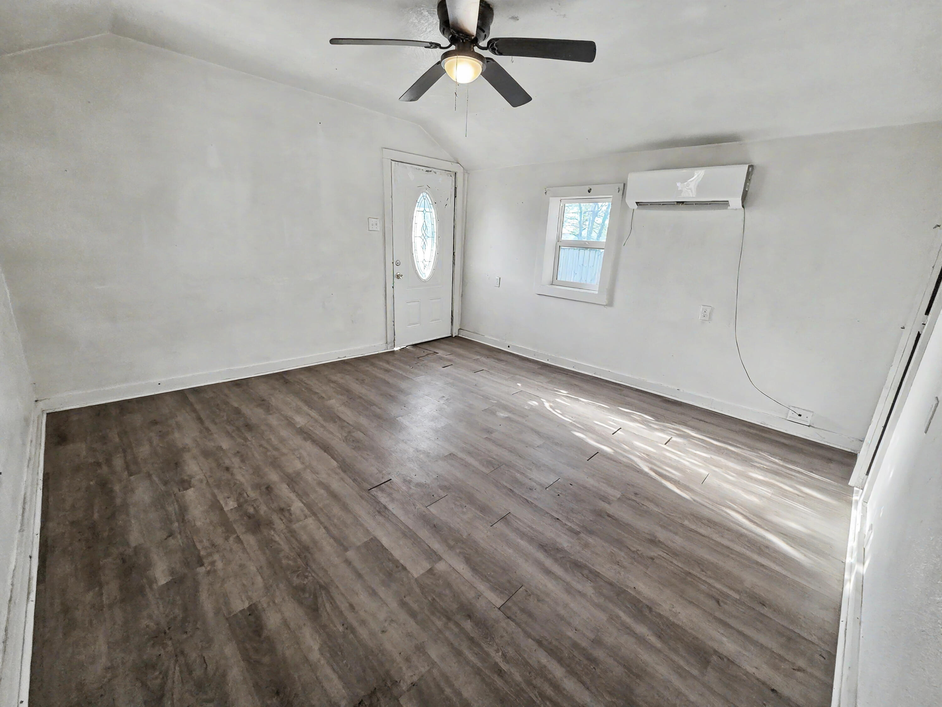 2040 North Prospect Avenue A & B Property Photo 23