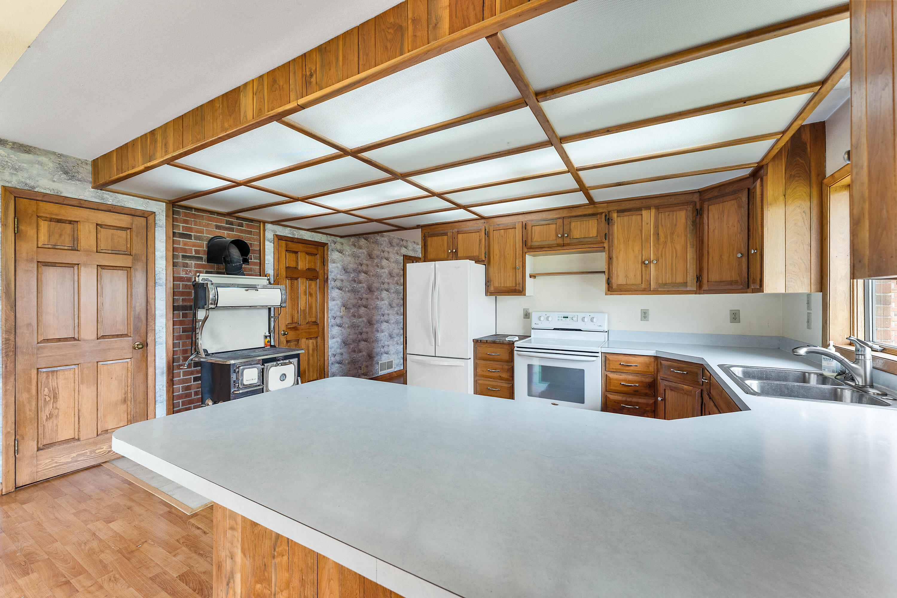 13258 Raccoon Road Property Photo 7