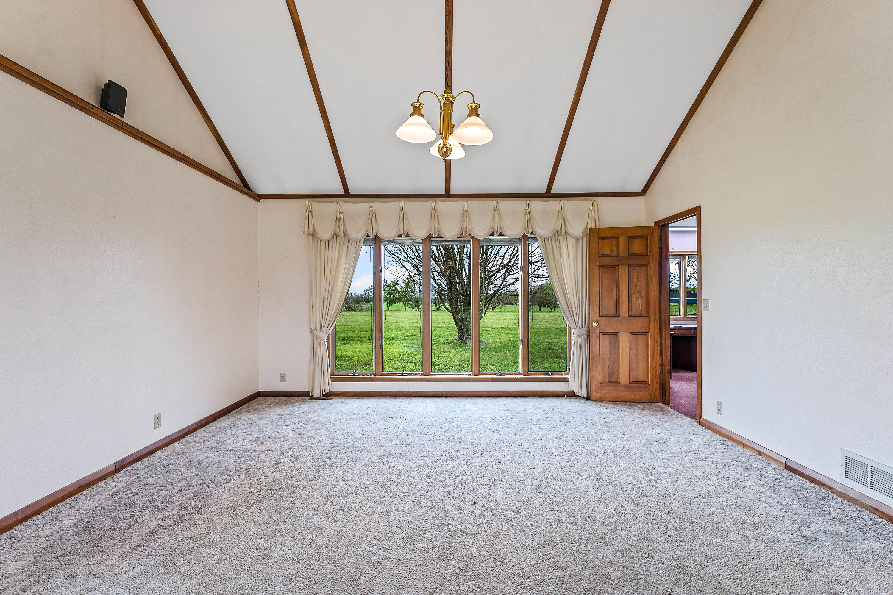 13258 Raccoon Road Property Photo 12