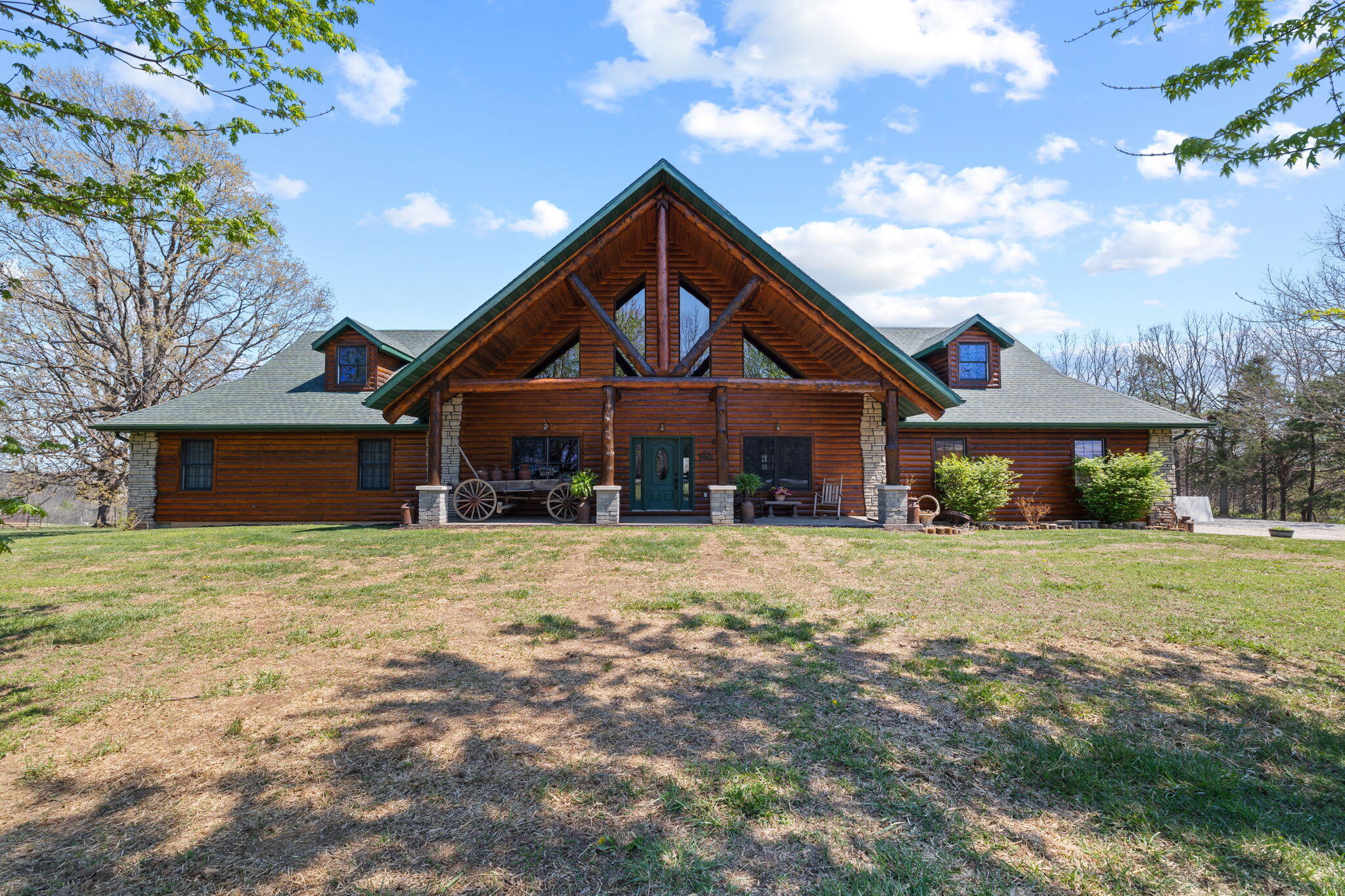 4920 North Farm Road 249 Property Photo 1