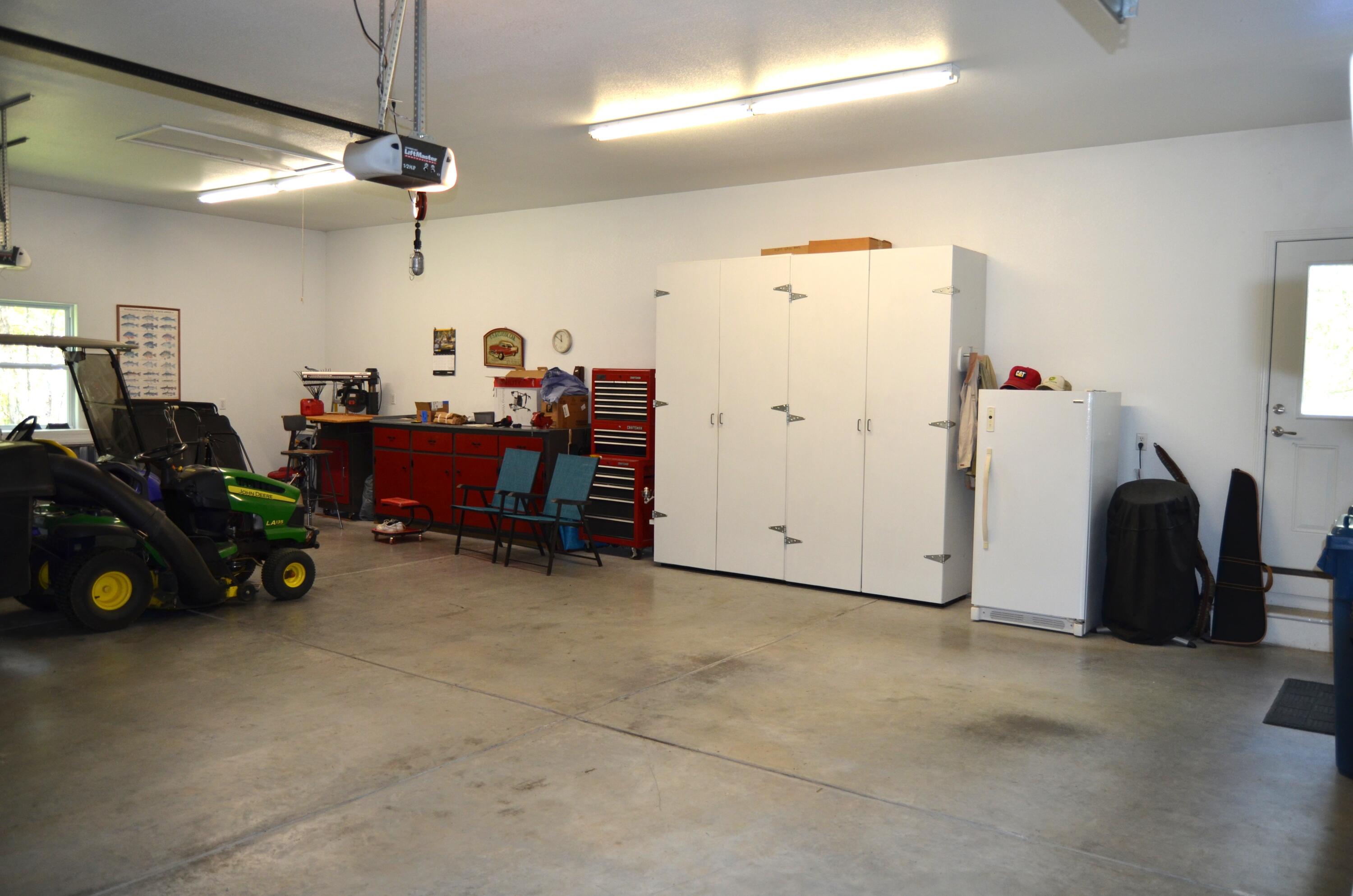 407 Millwood Drive Property Photo 35