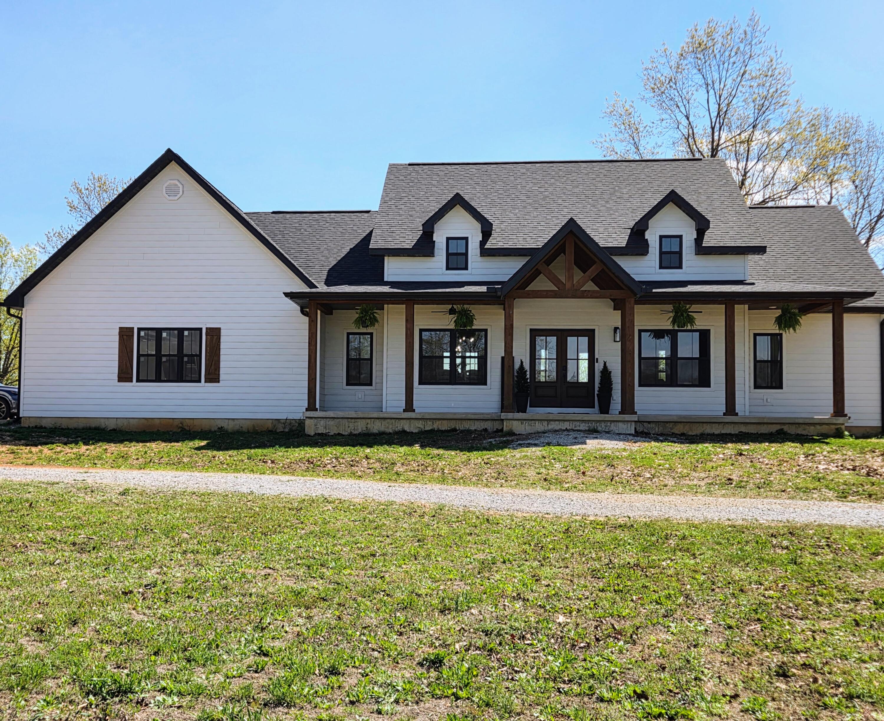 1814 County Road 364 Property Photo 1