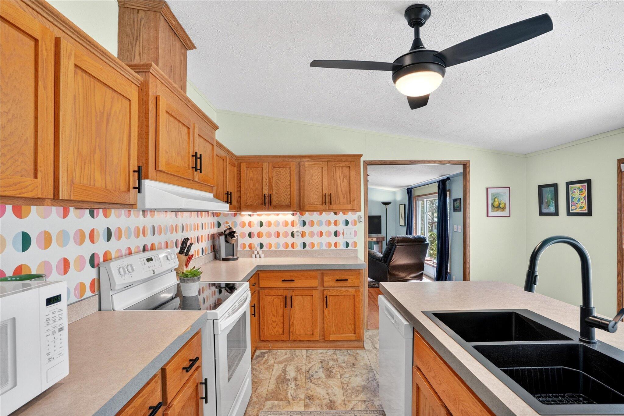 21915 County Road 242 Property Photo 13