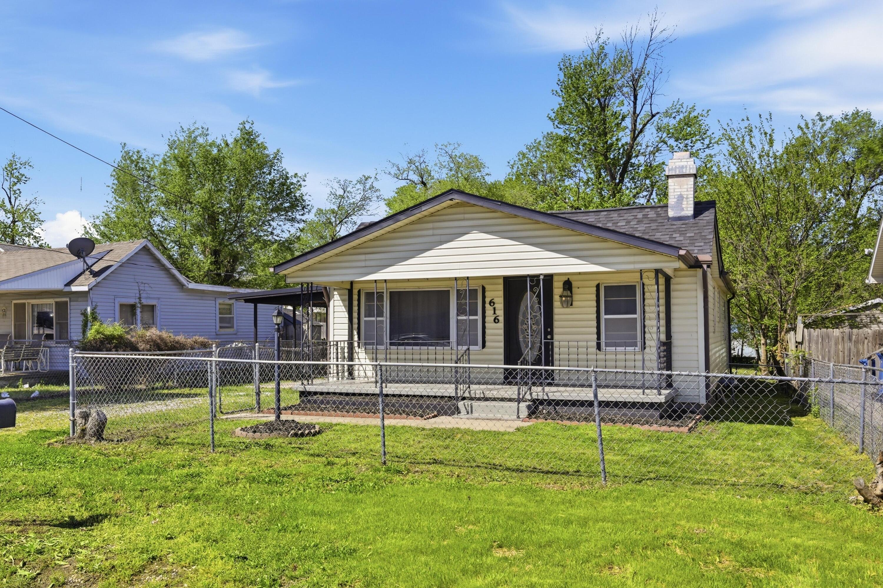 616 South Mckinley Avenue Property Photo 3