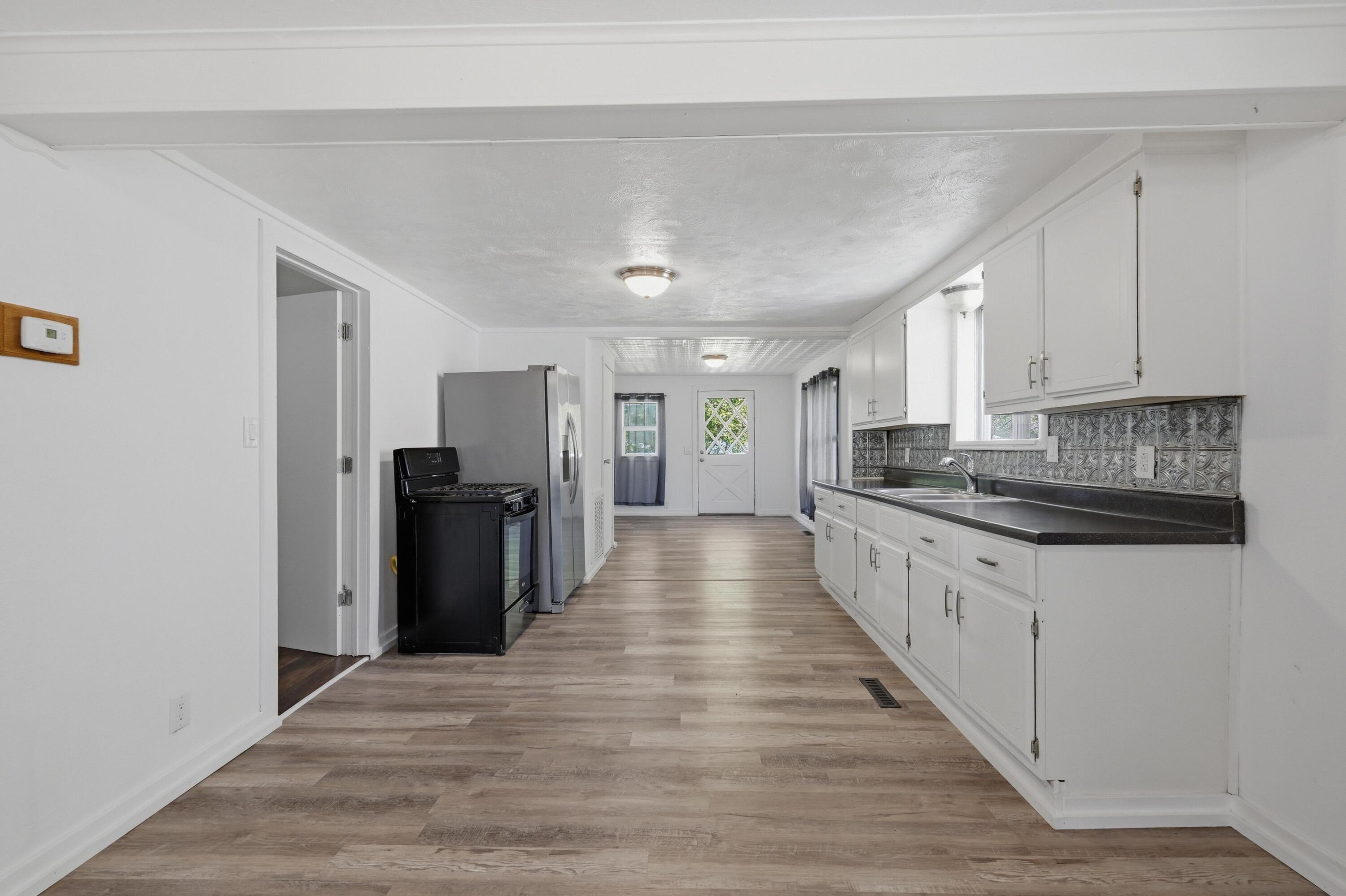 616 South Mckinley Avenue Property Photo 10