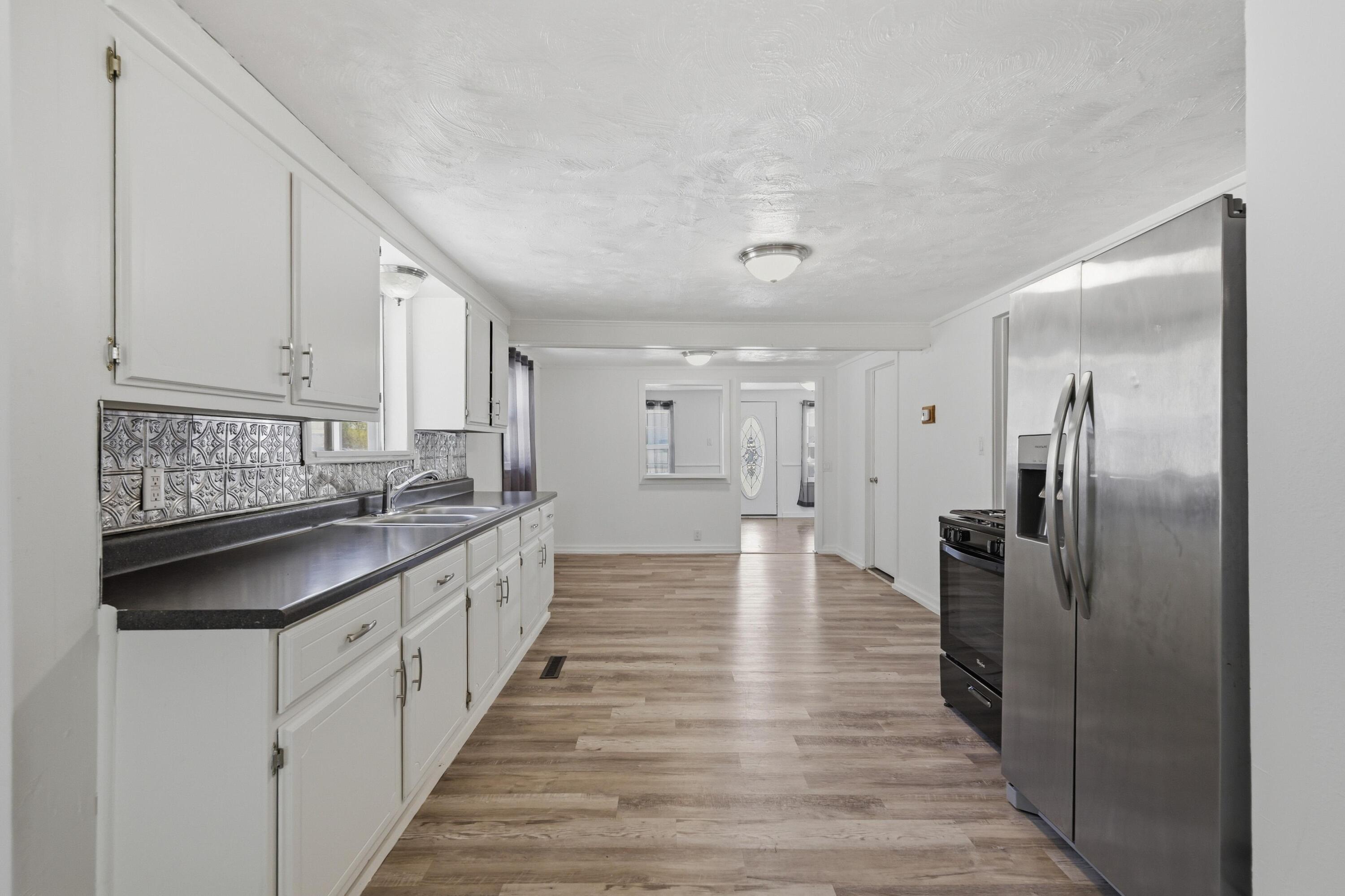 616 South Mckinley Avenue Property Photo 14