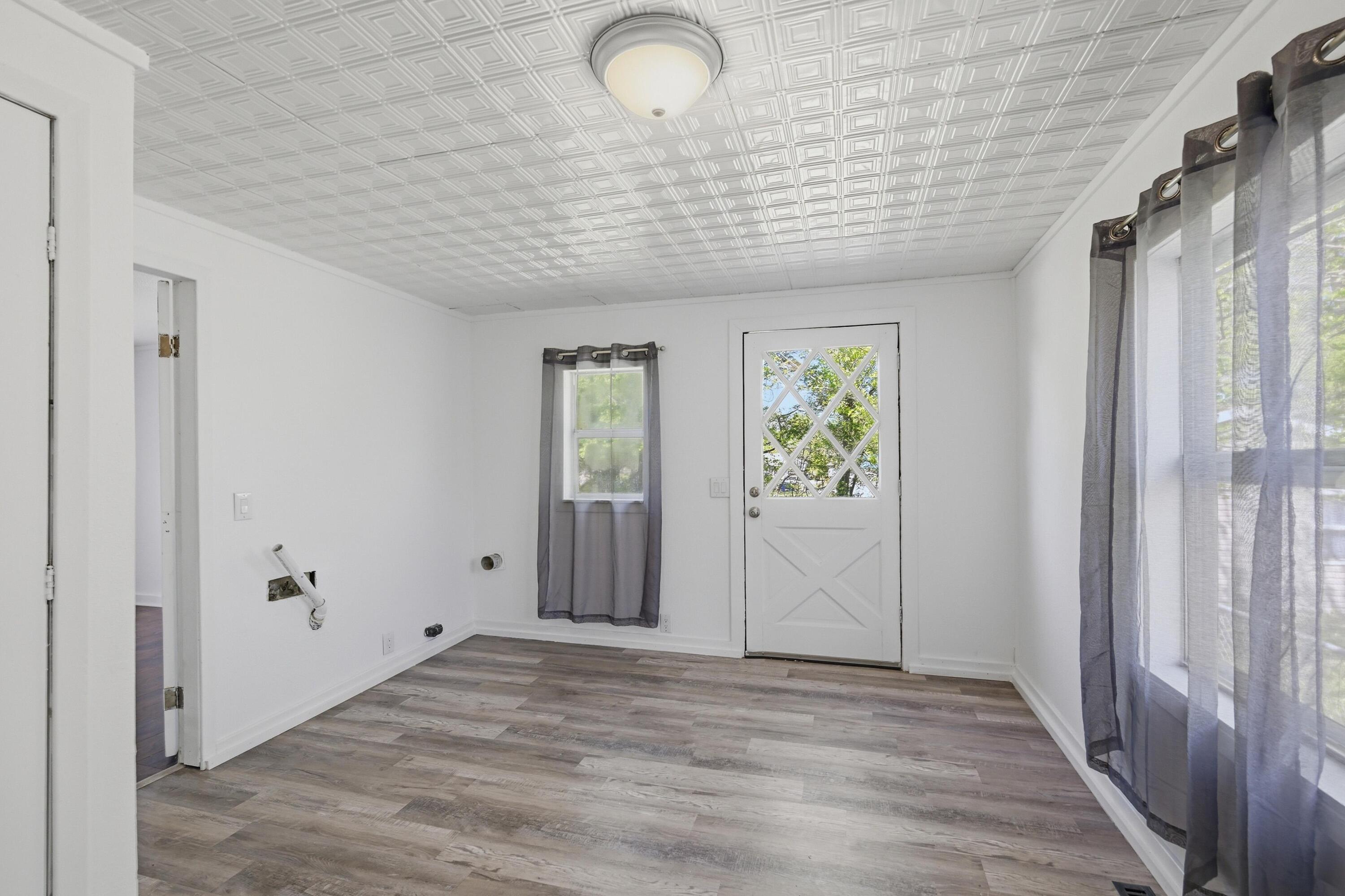 616 South Mckinley Avenue Property Photo 16