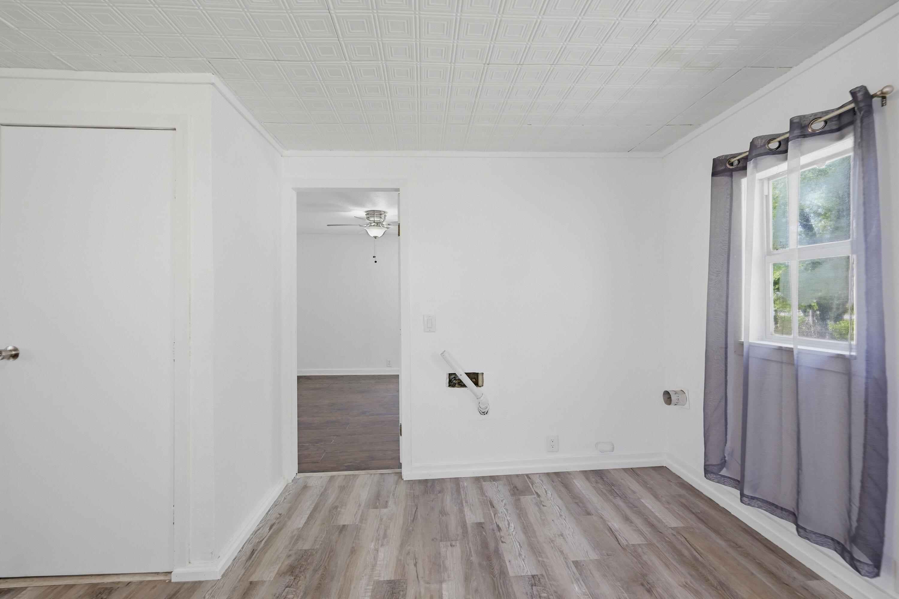 616 South Mckinley Avenue Property Photo 17
