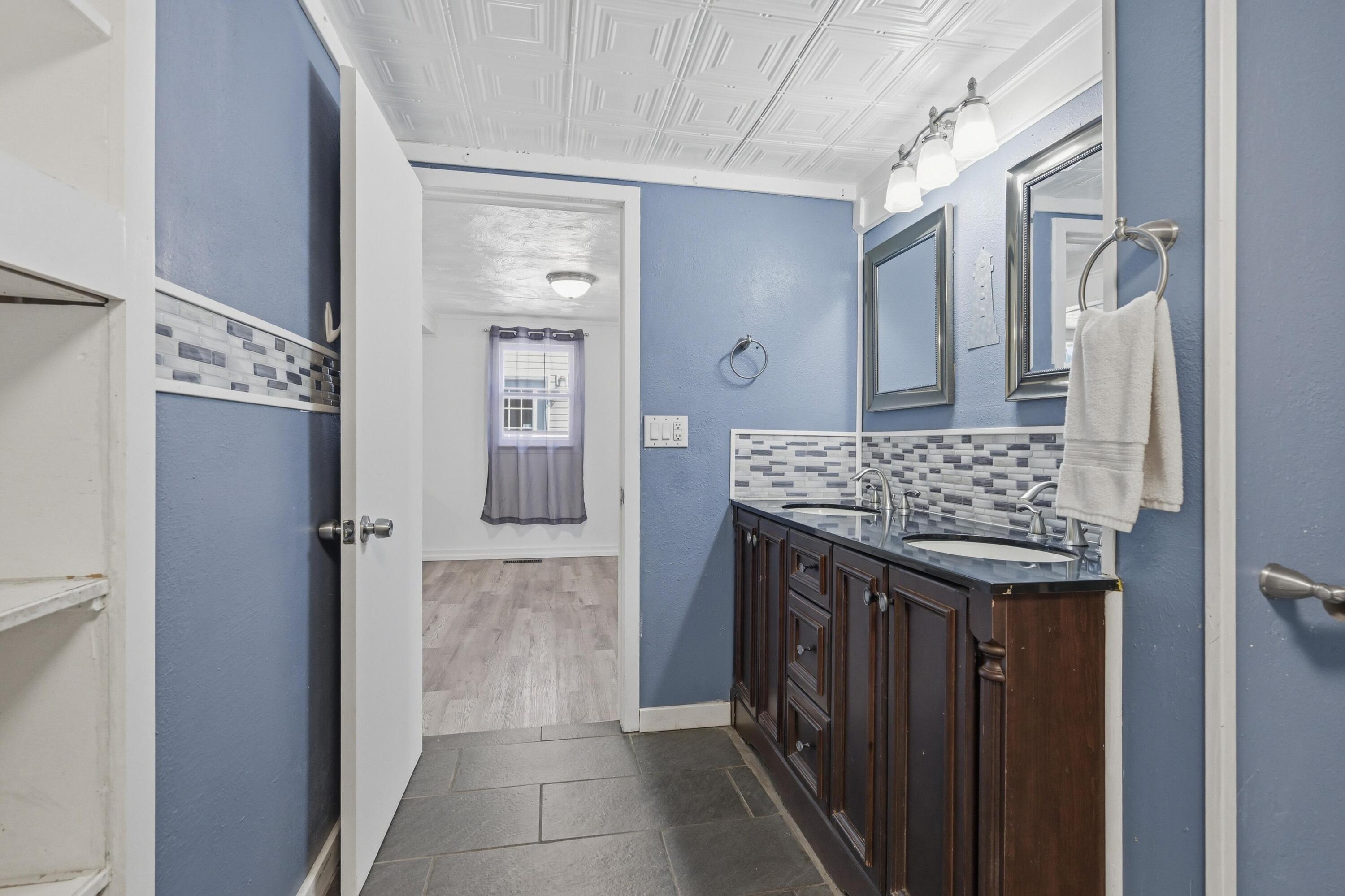 616 South Mckinley Avenue Property Photo 26
