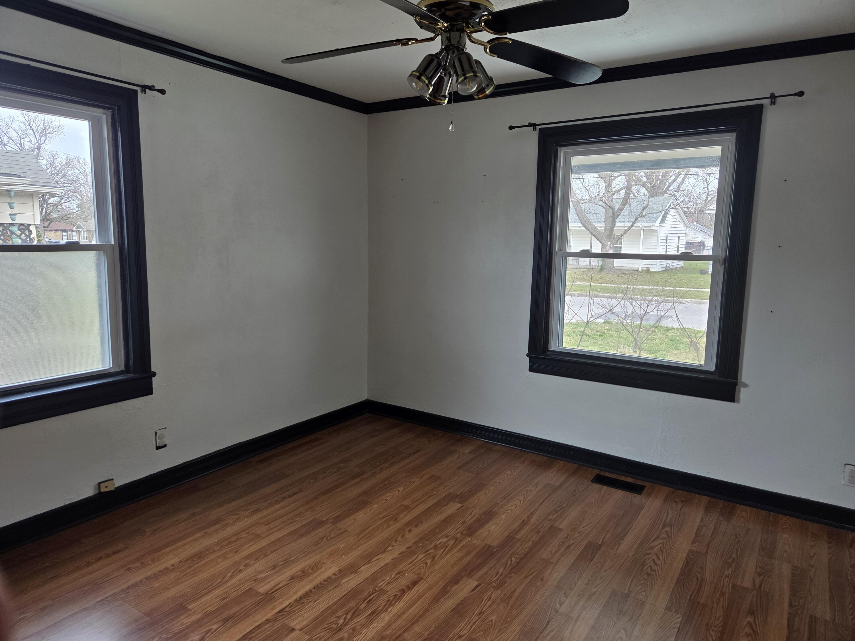 132 South Mc Connell Avenue Property Photo 13