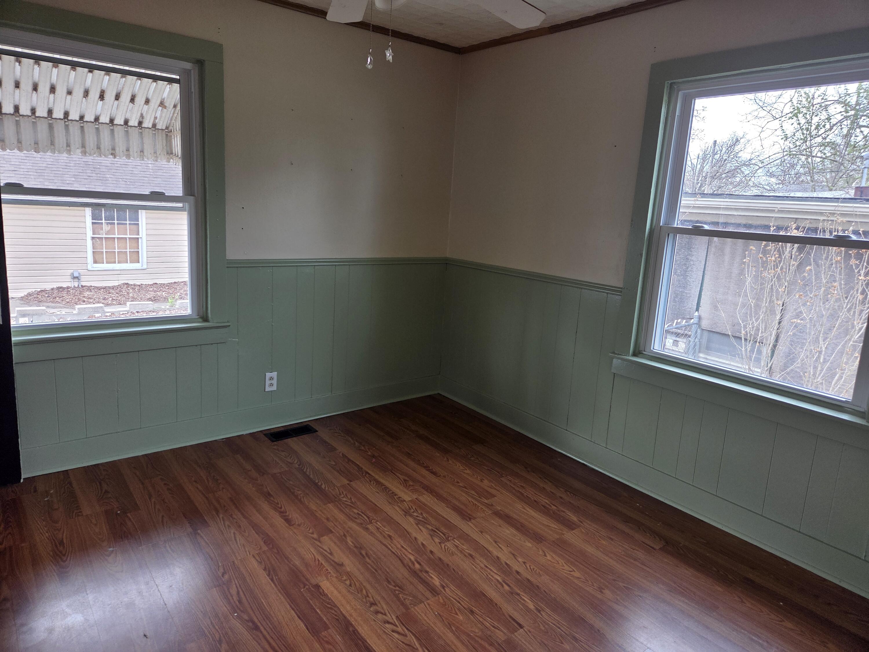 132 South Mc Connell Avenue Property Photo 14