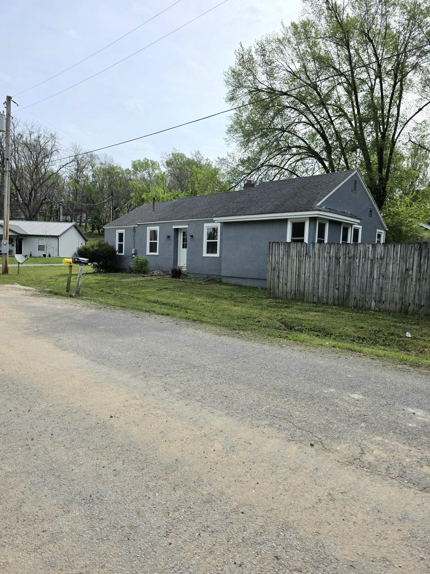 202 N Ash Ave Property Photo 1