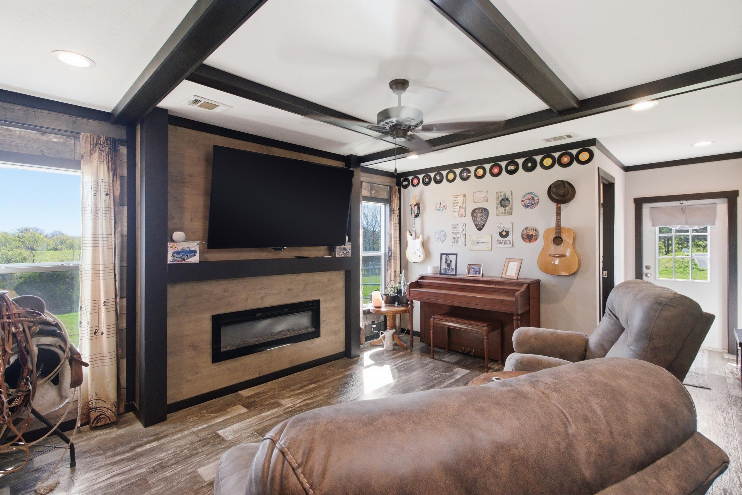 14489 Farm Road 1155 Property Photo 10
