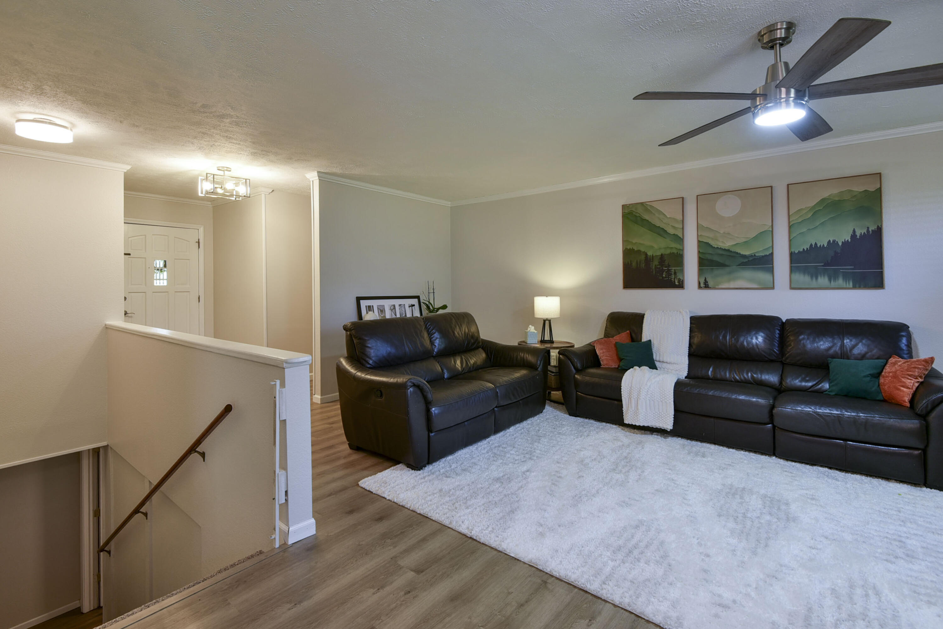 3409 South Rogers Avenue Property Photo 2