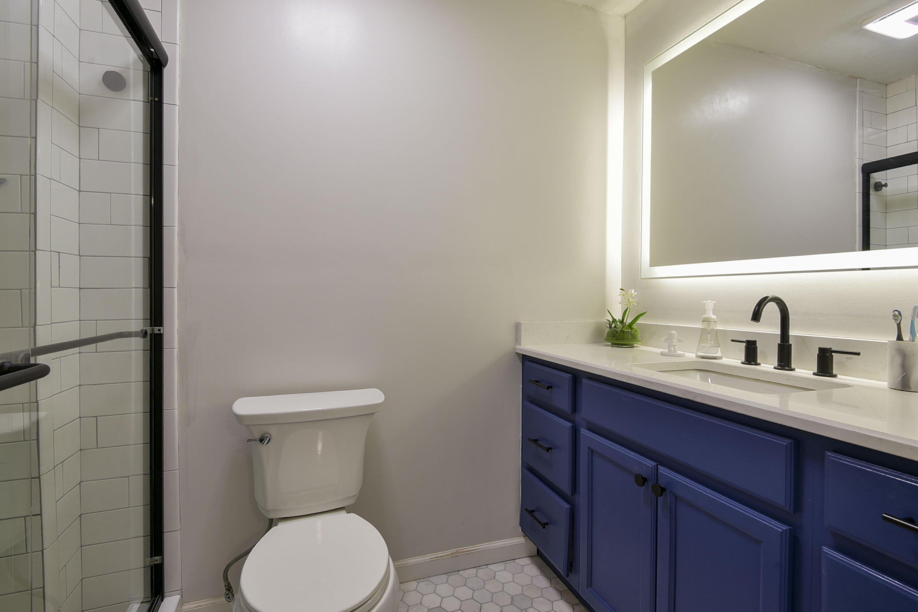 3409 South Rogers Avenue Property Photo 16