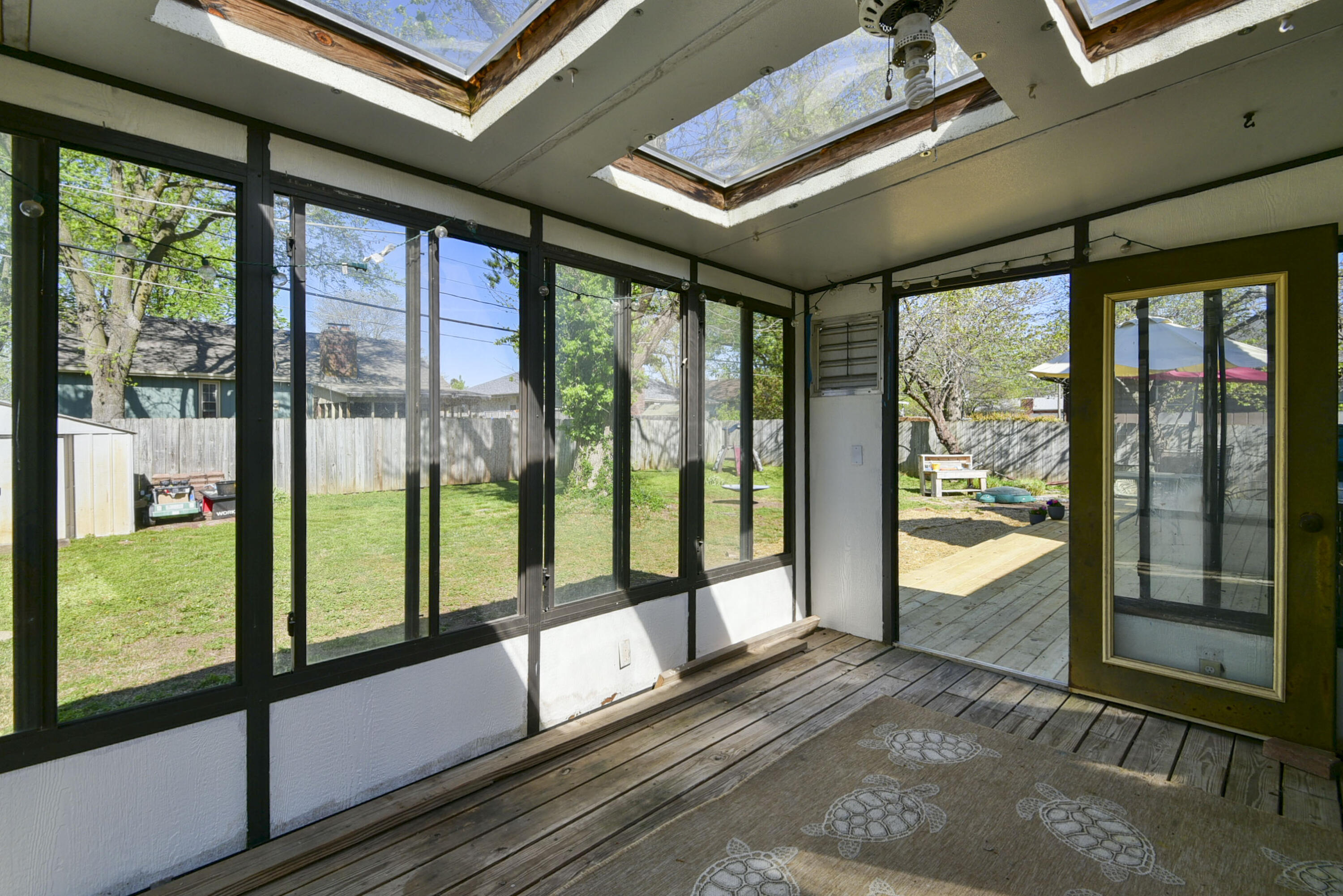 3409 South Rogers Avenue Property Photo 19