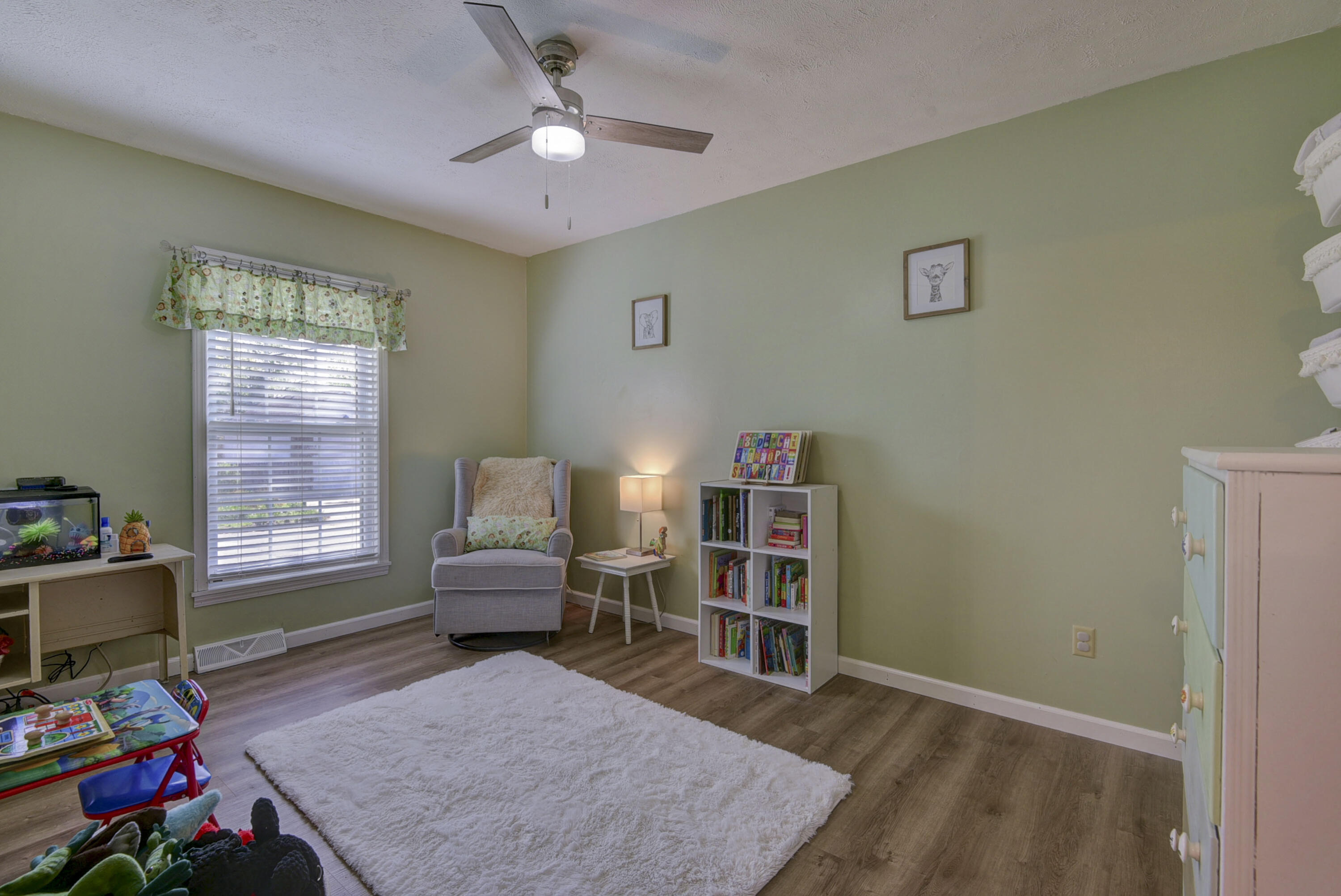 3409 South Rogers Avenue Property Photo 20