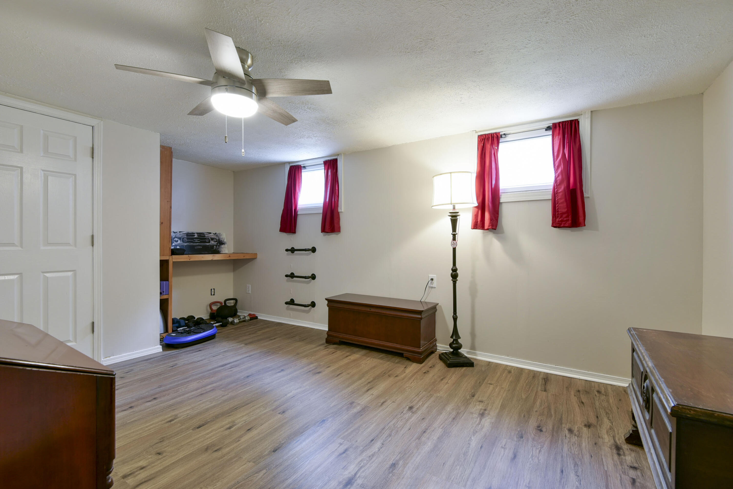 3409 South Rogers Avenue Property Photo 28