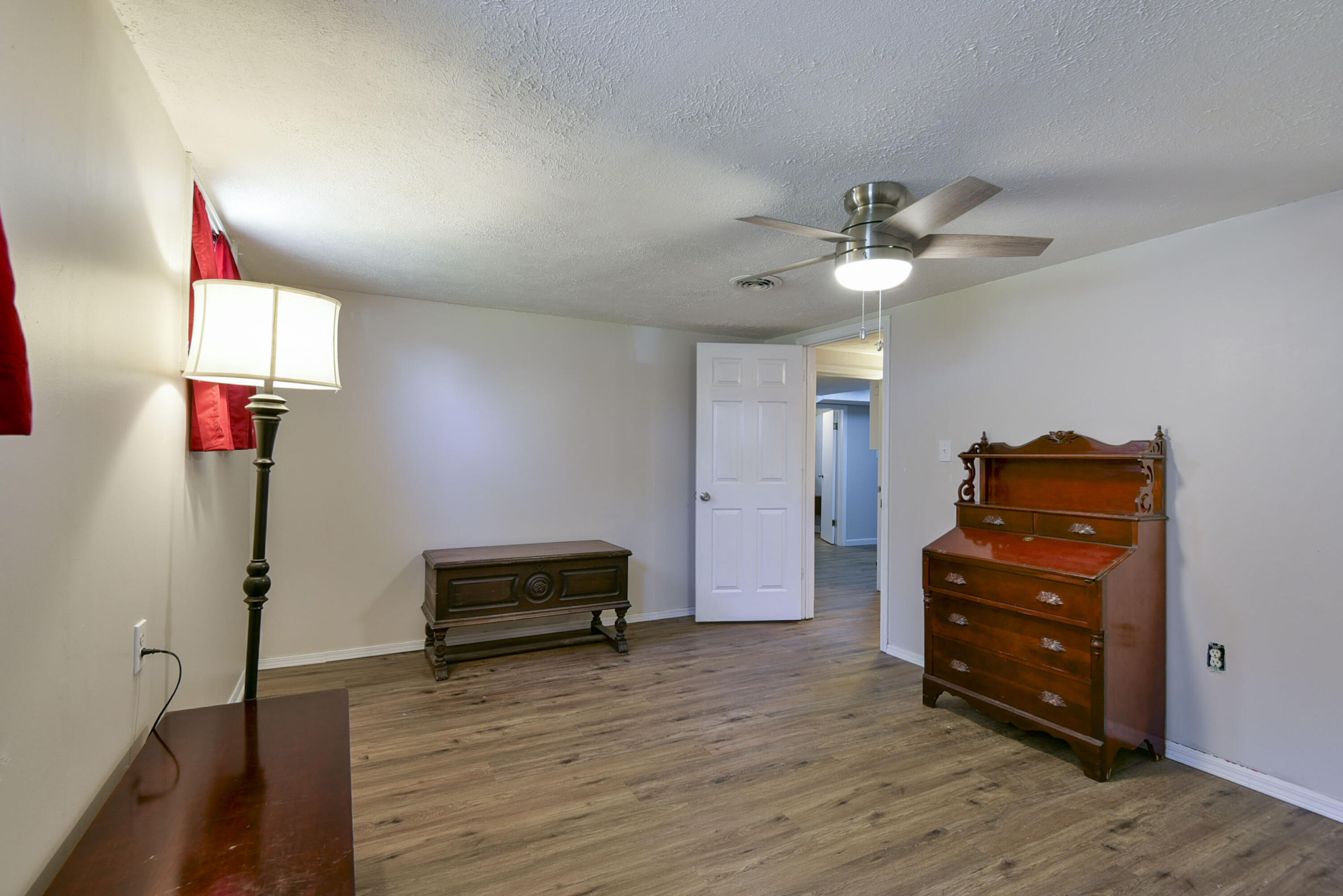 3409 South Rogers Avenue Property Photo 29