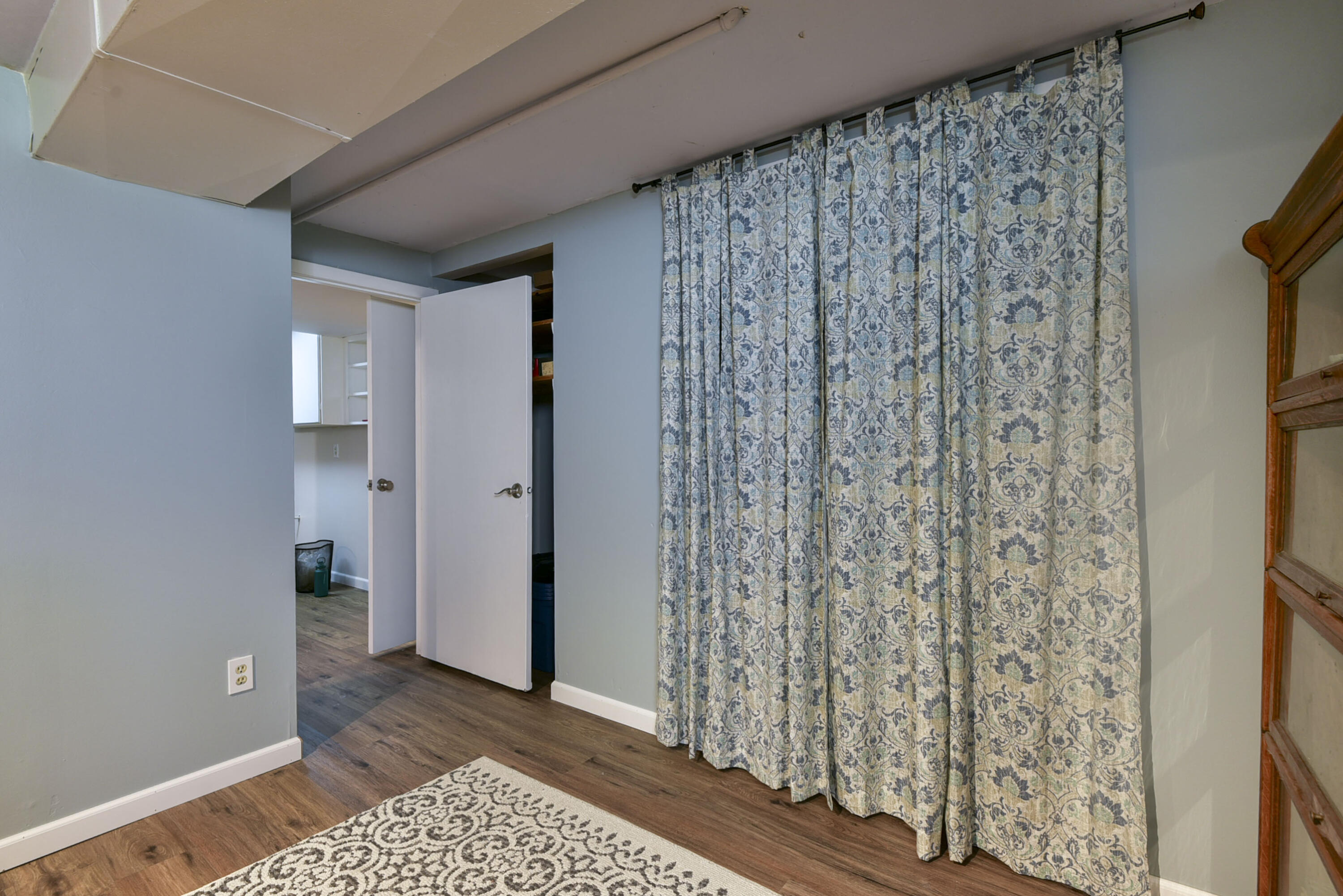 3409 South Rogers Avenue Property Photo 31