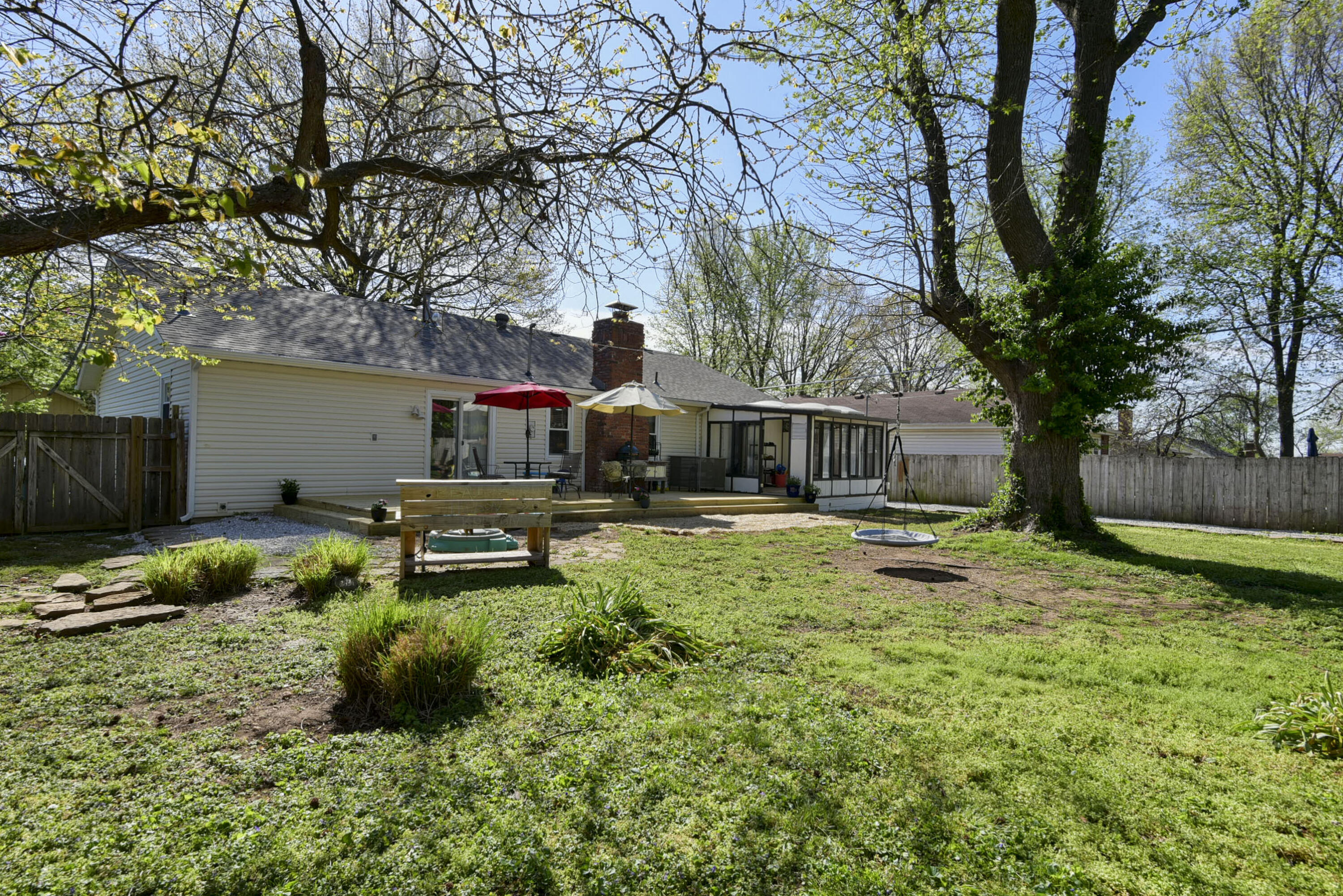 3409 South Rogers Avenue Property Photo 39