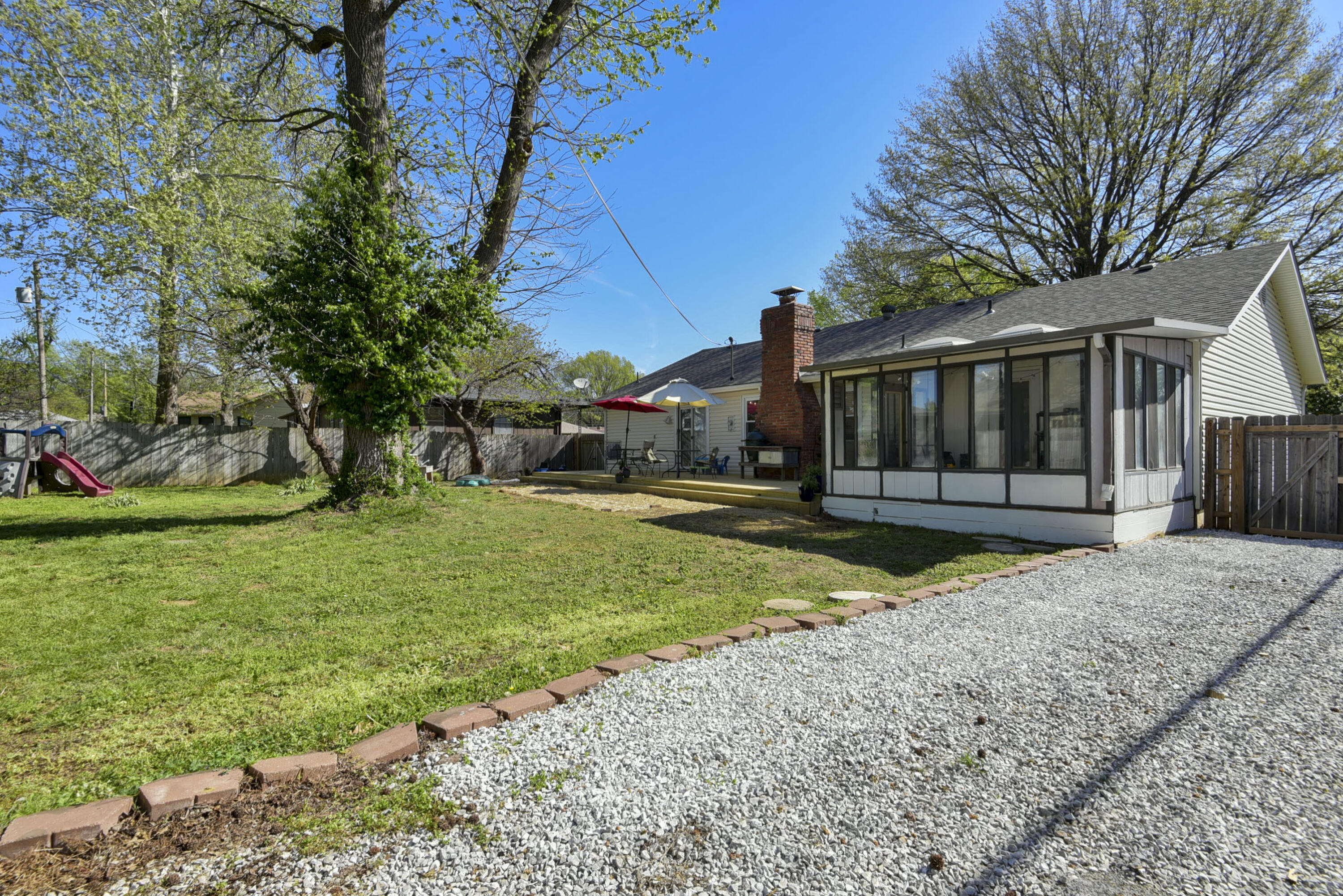 3409 South Rogers Avenue Property Photo 40