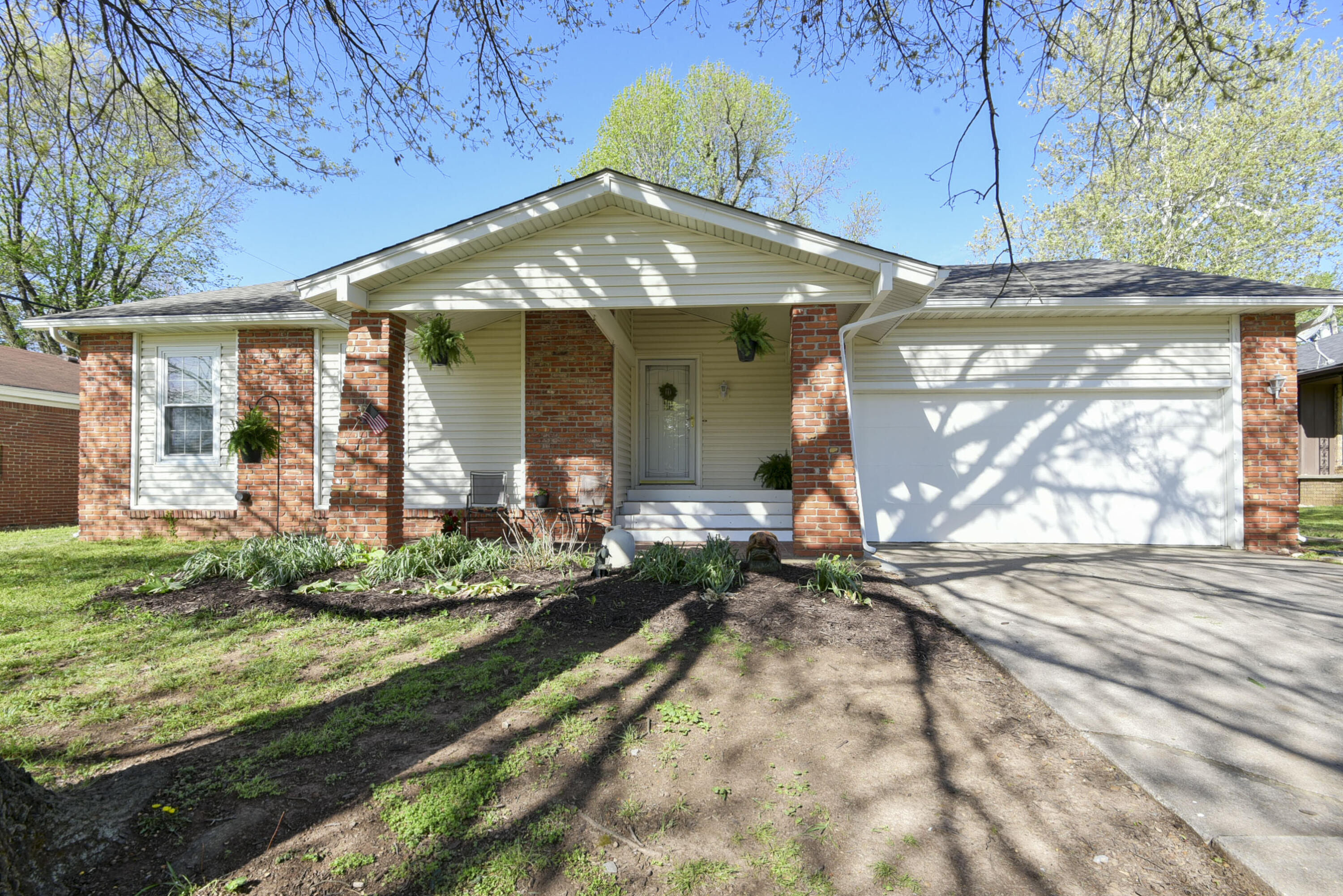 3409 South Rogers Avenue Property Photo 45