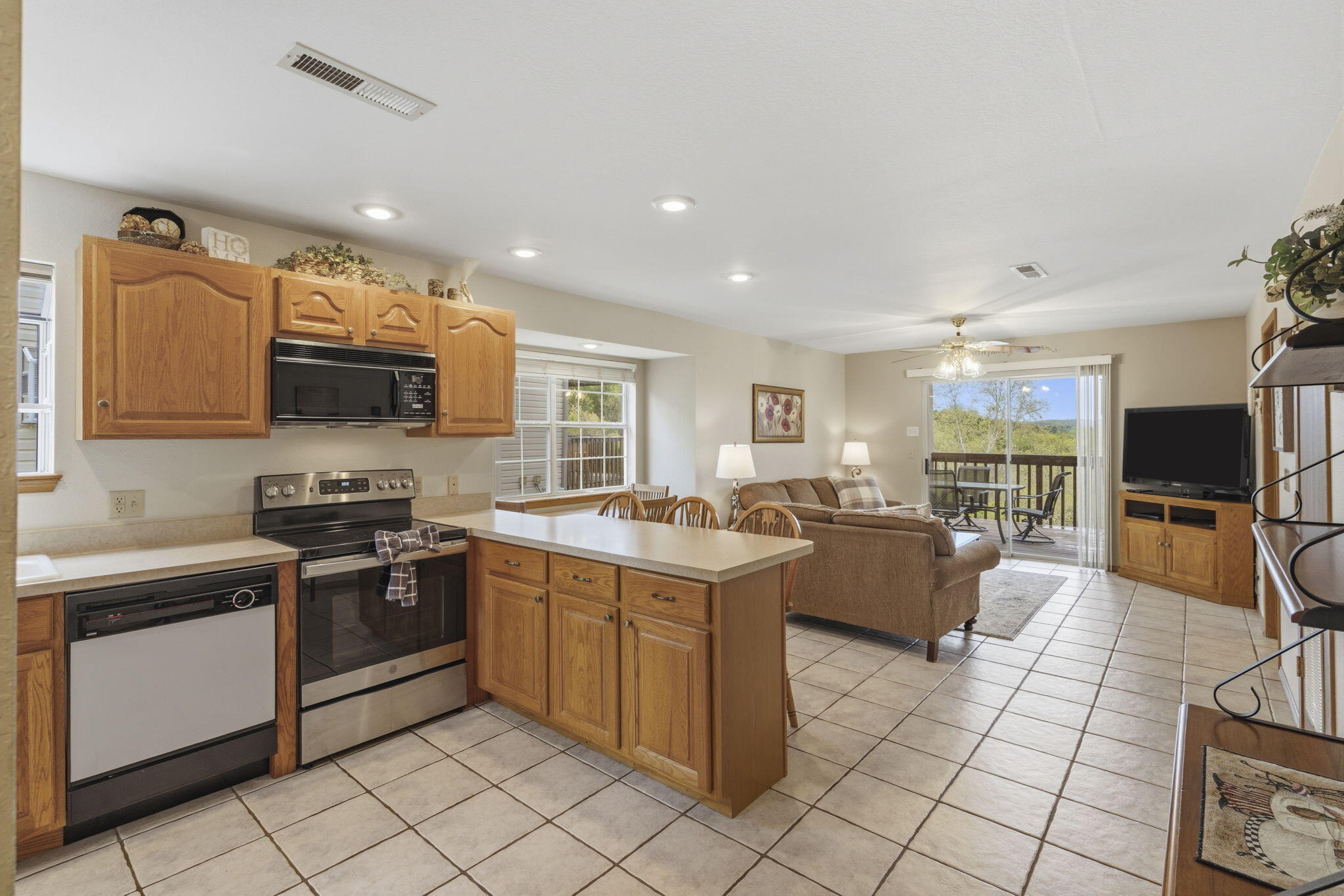 38 Lantern Bay Lane Apt 3 Property Photo 6