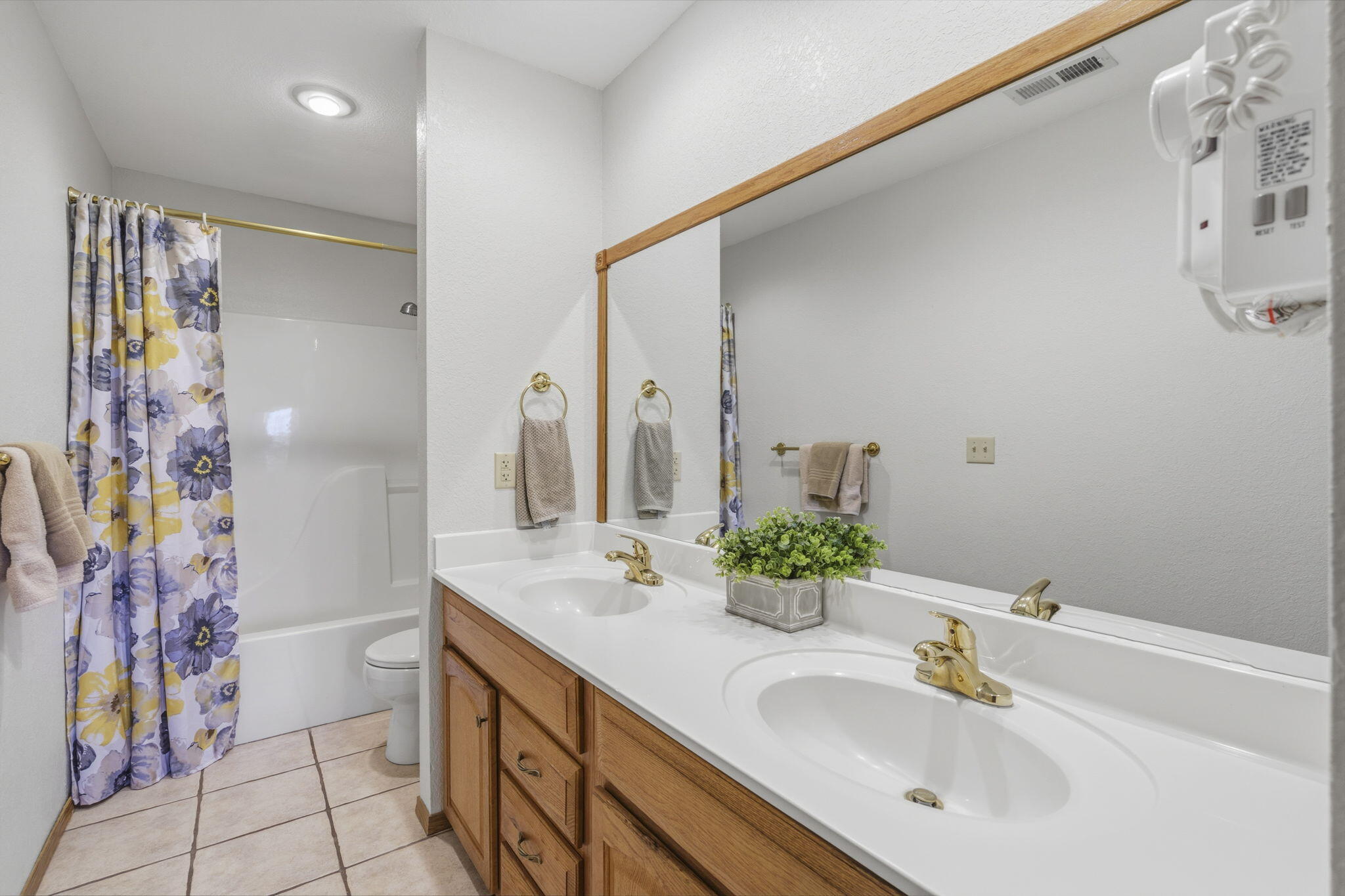38 Lantern Bay Lane Apt 3 Property Photo 17