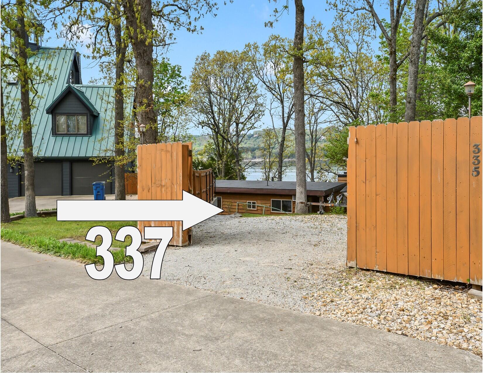 337 Parkside Drive Property Photo 3