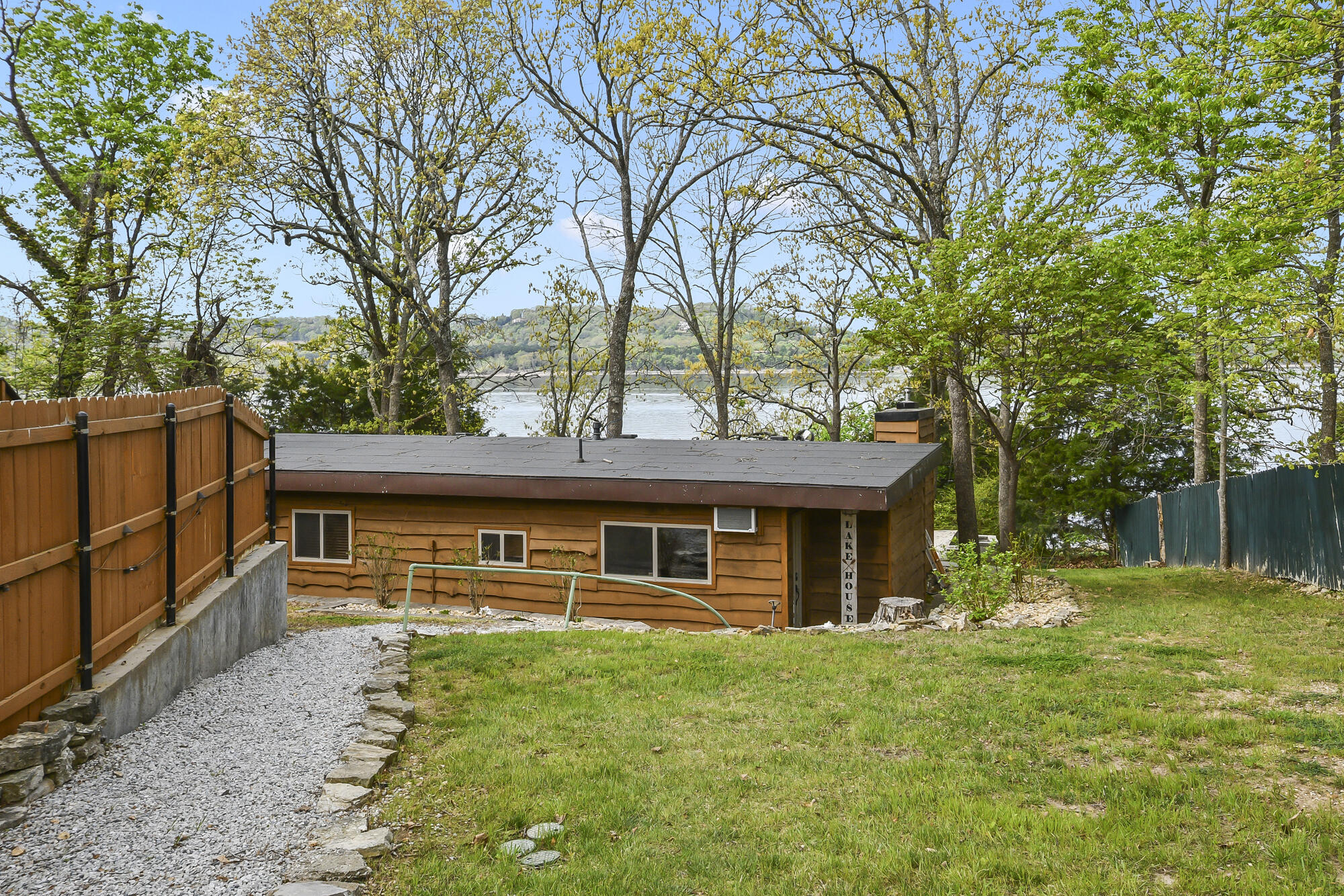 337 Parkside Drive Property Photo 5