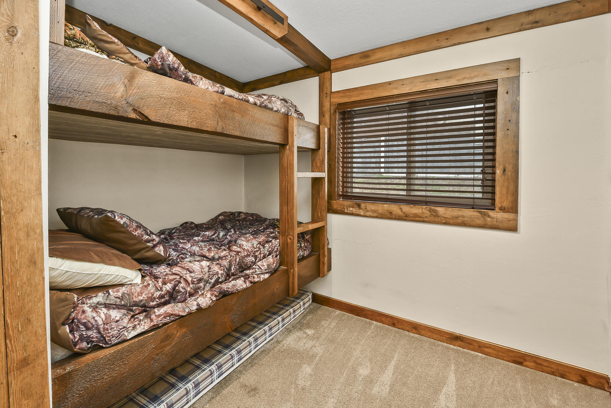 337 Parkside Drive Property Photo 43