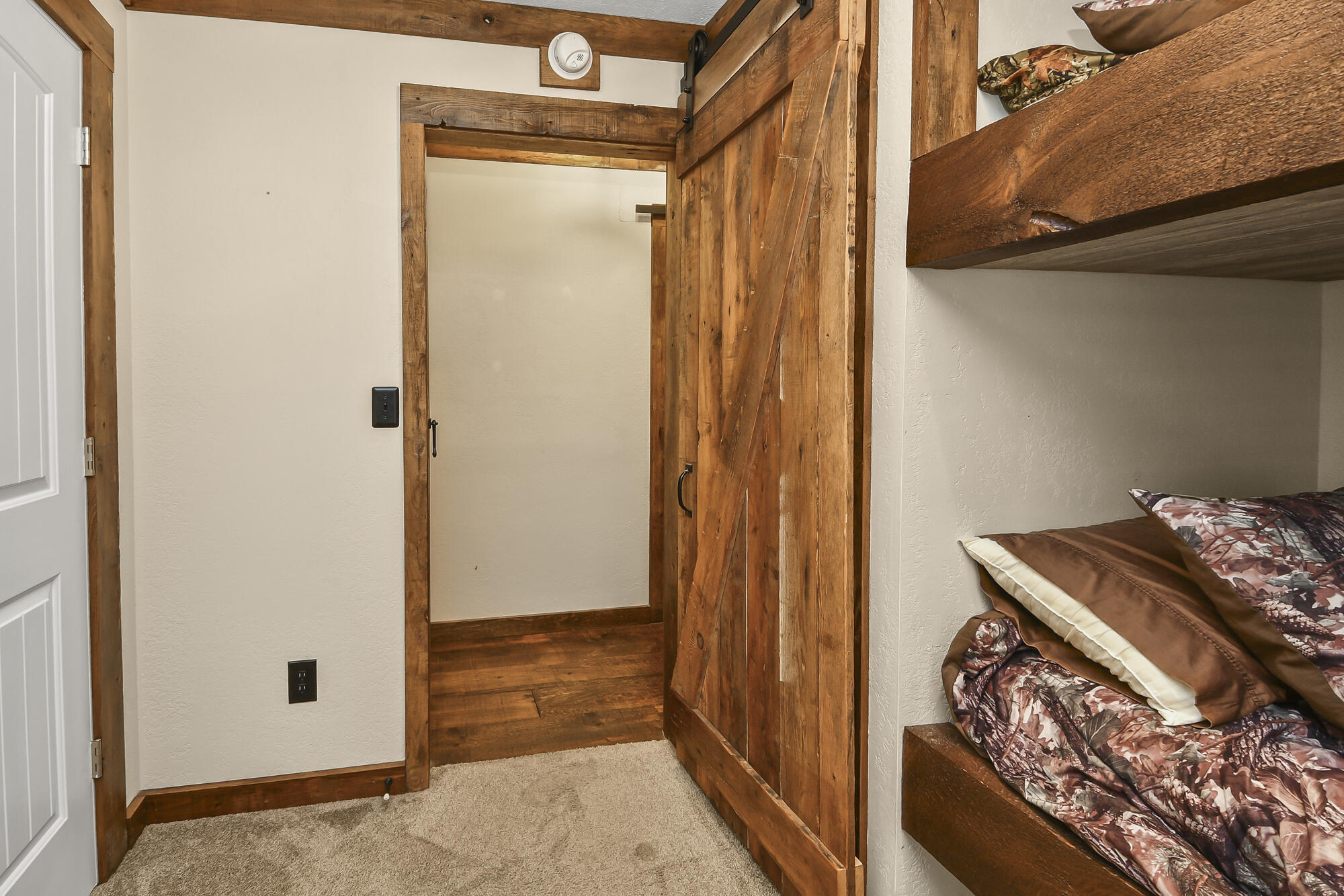 337 Parkside Drive Property Photo 44