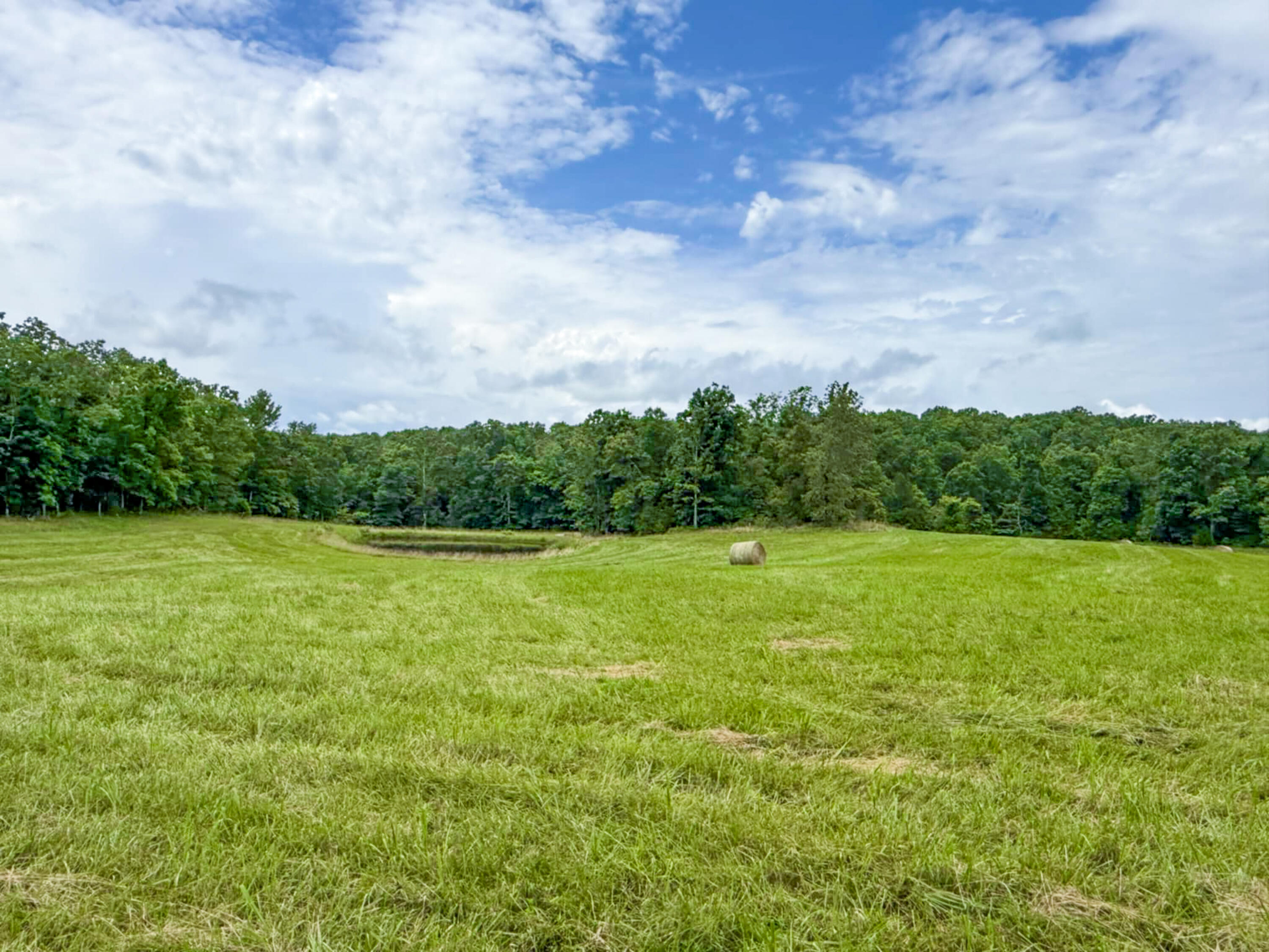 5748 County Road 3850 Property Photo 1