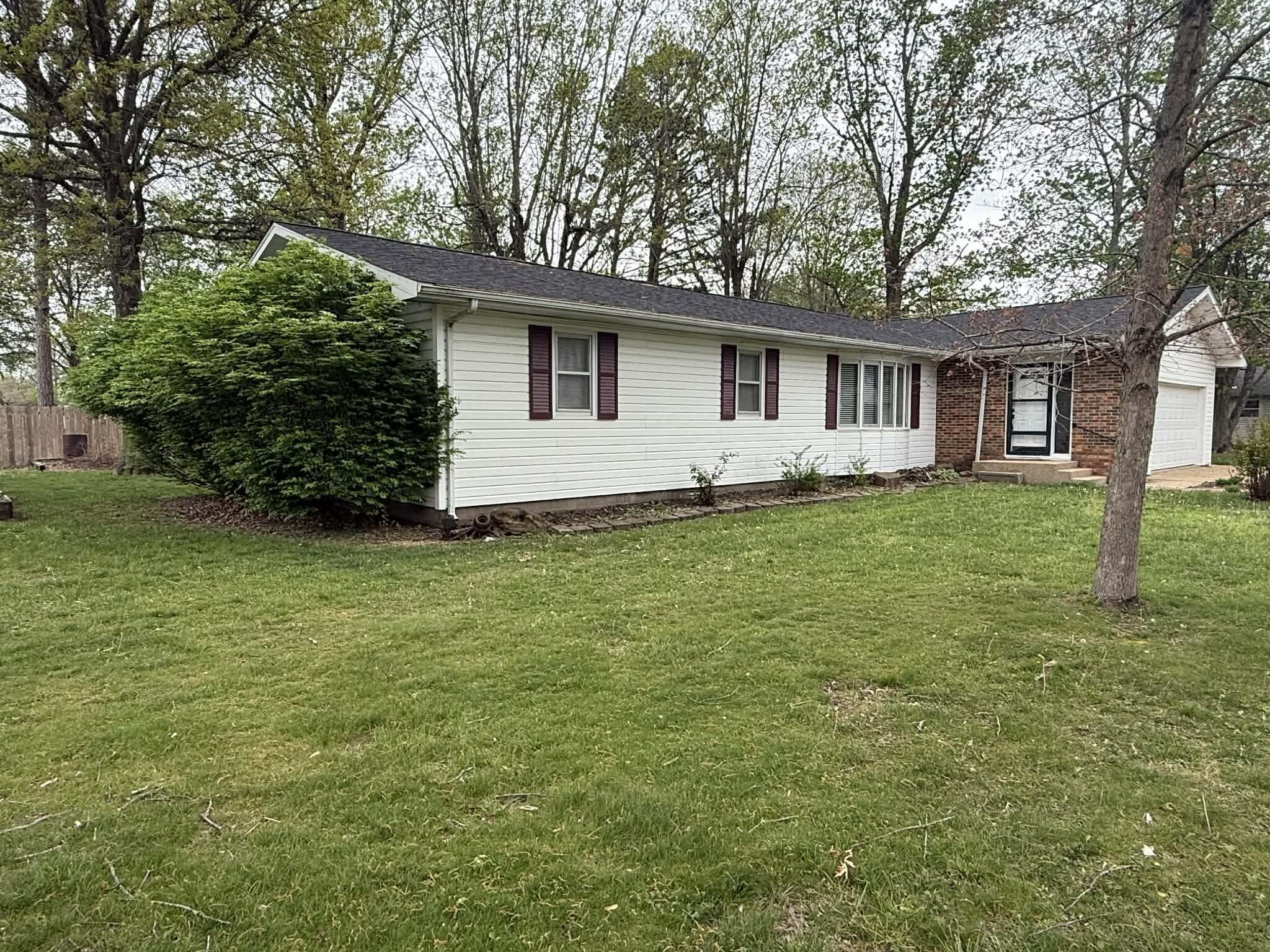 1006 East 10th Street Property Photo 2