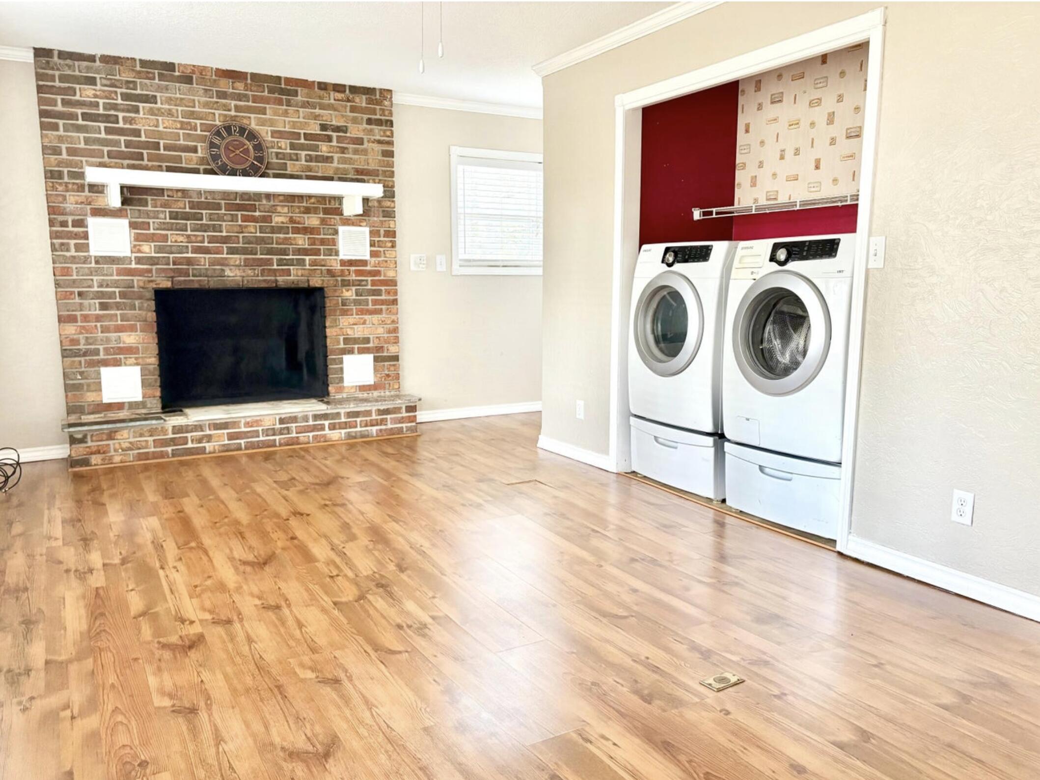 1006 East 10th Street Property Photo 14