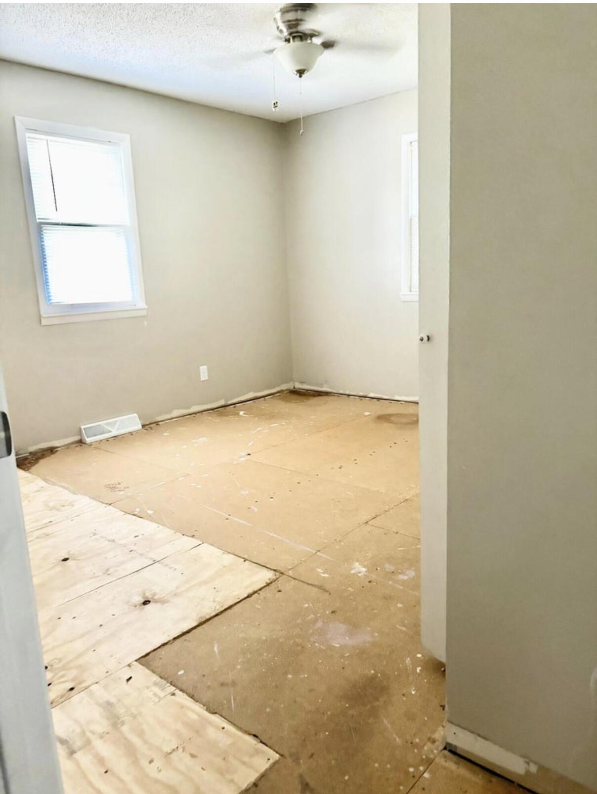 1006 East 10th Street Property Photo 23