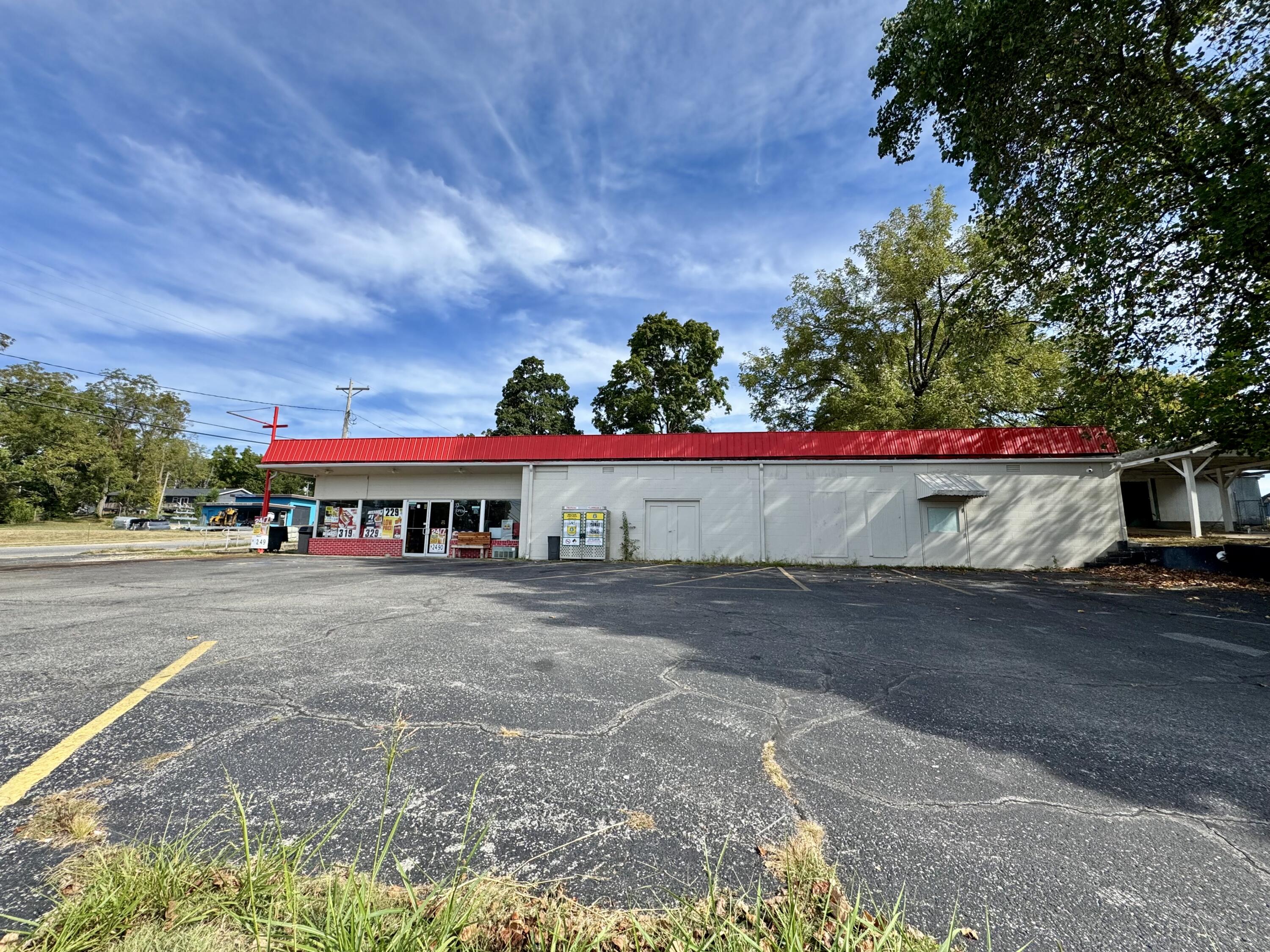 804 Saint Louis Street Property Photo 3